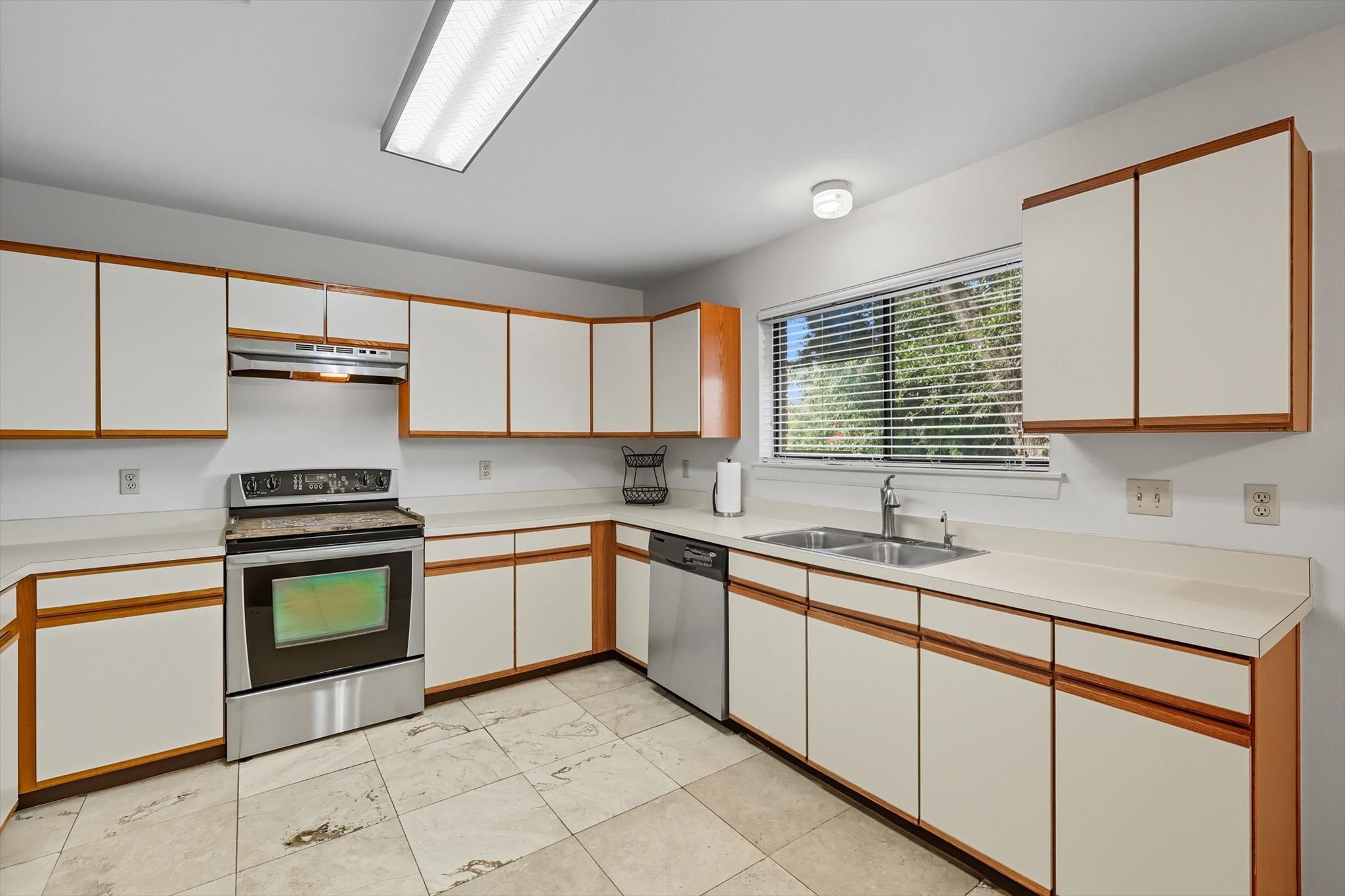 1008 Hemlock Court