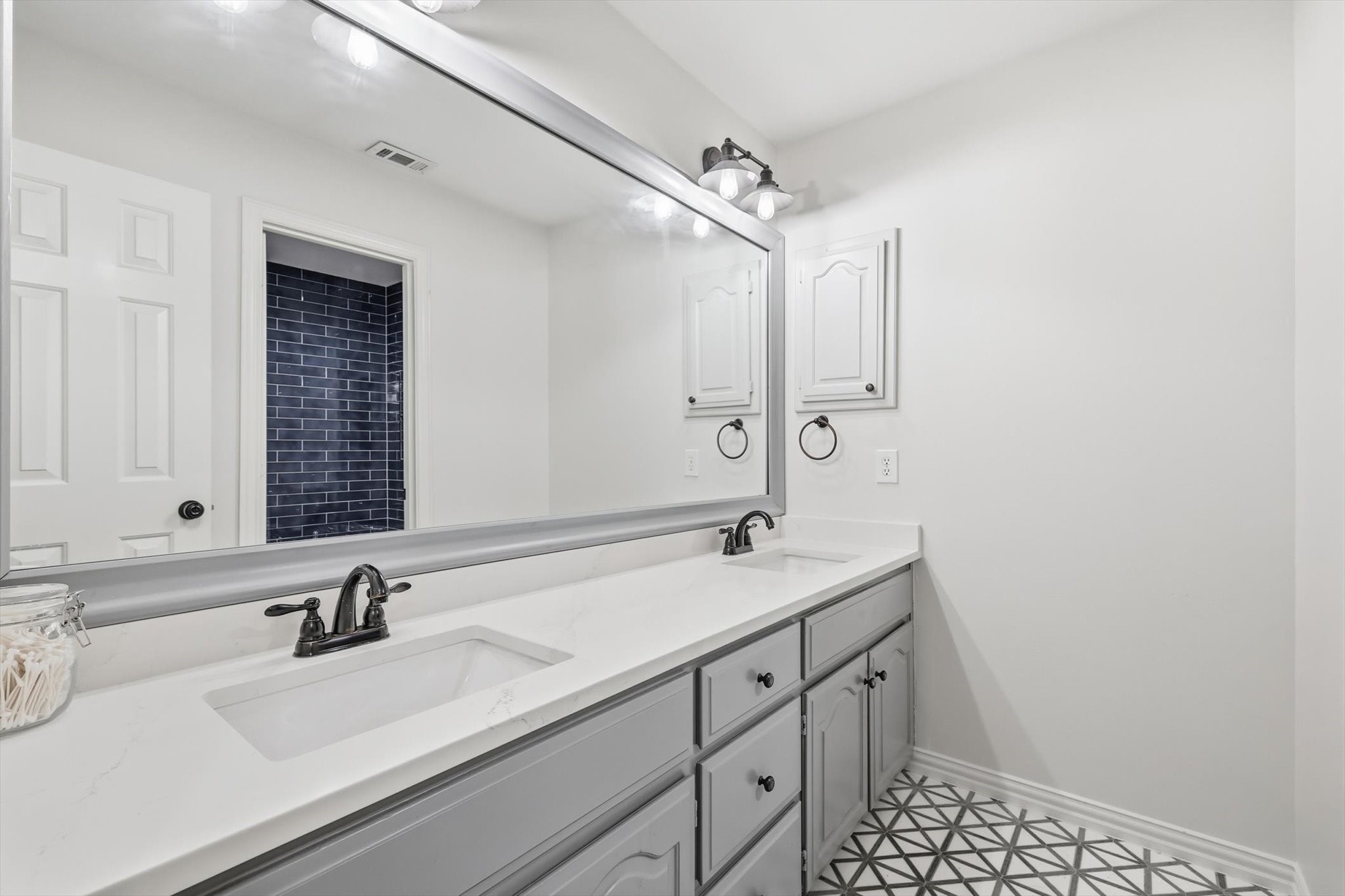 192 Hollowtree Court