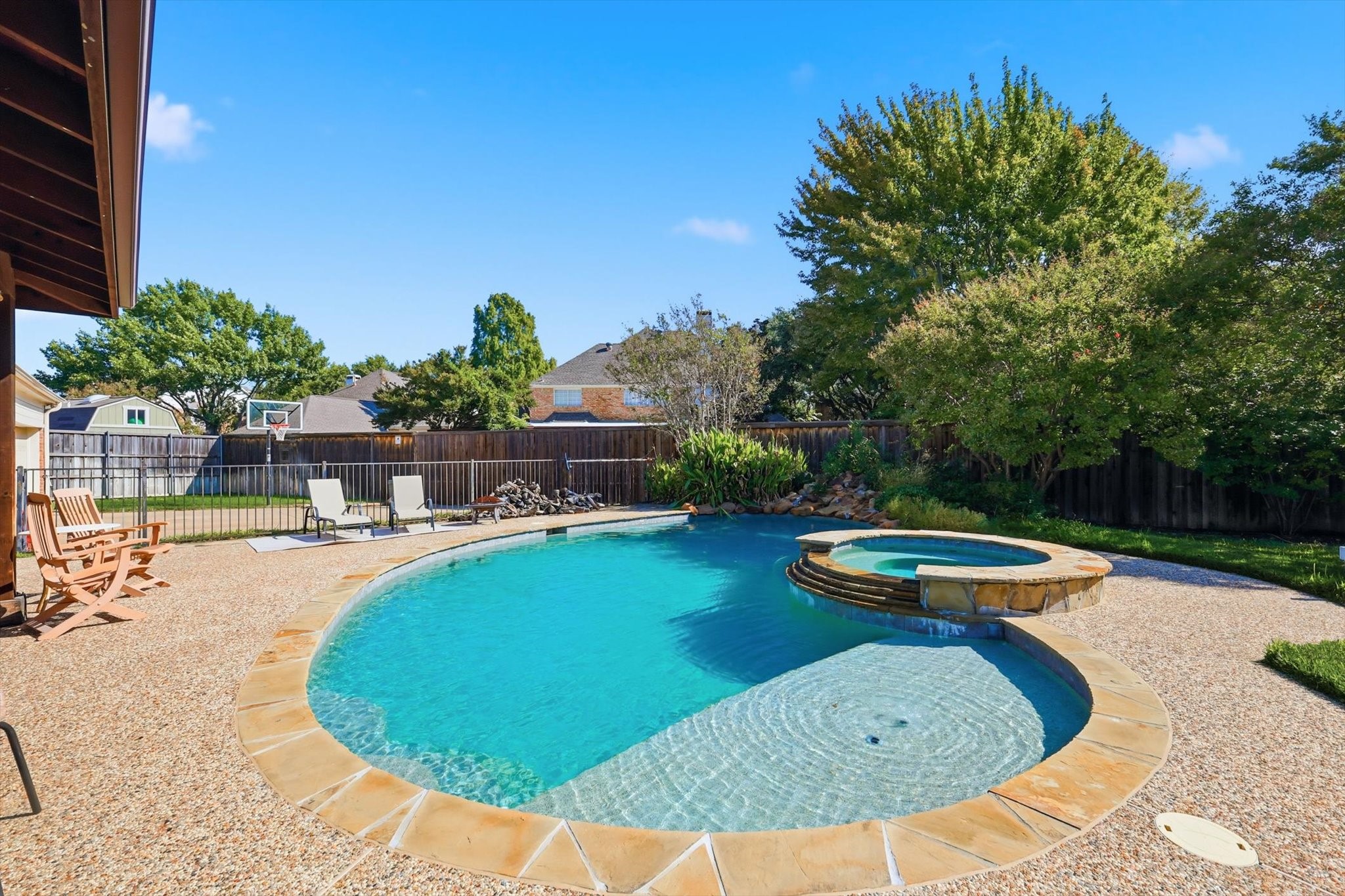 192 Hollowtree Court