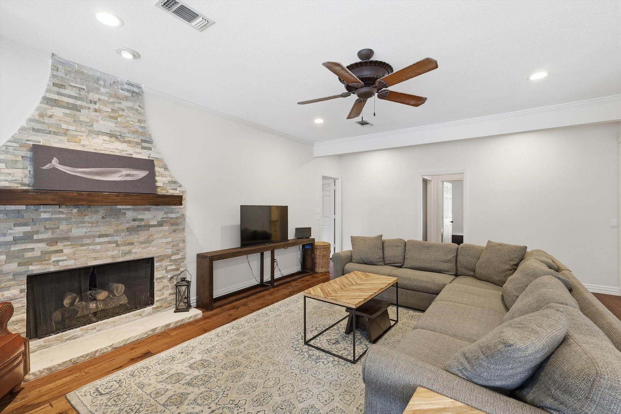 192 Hollowtree Court