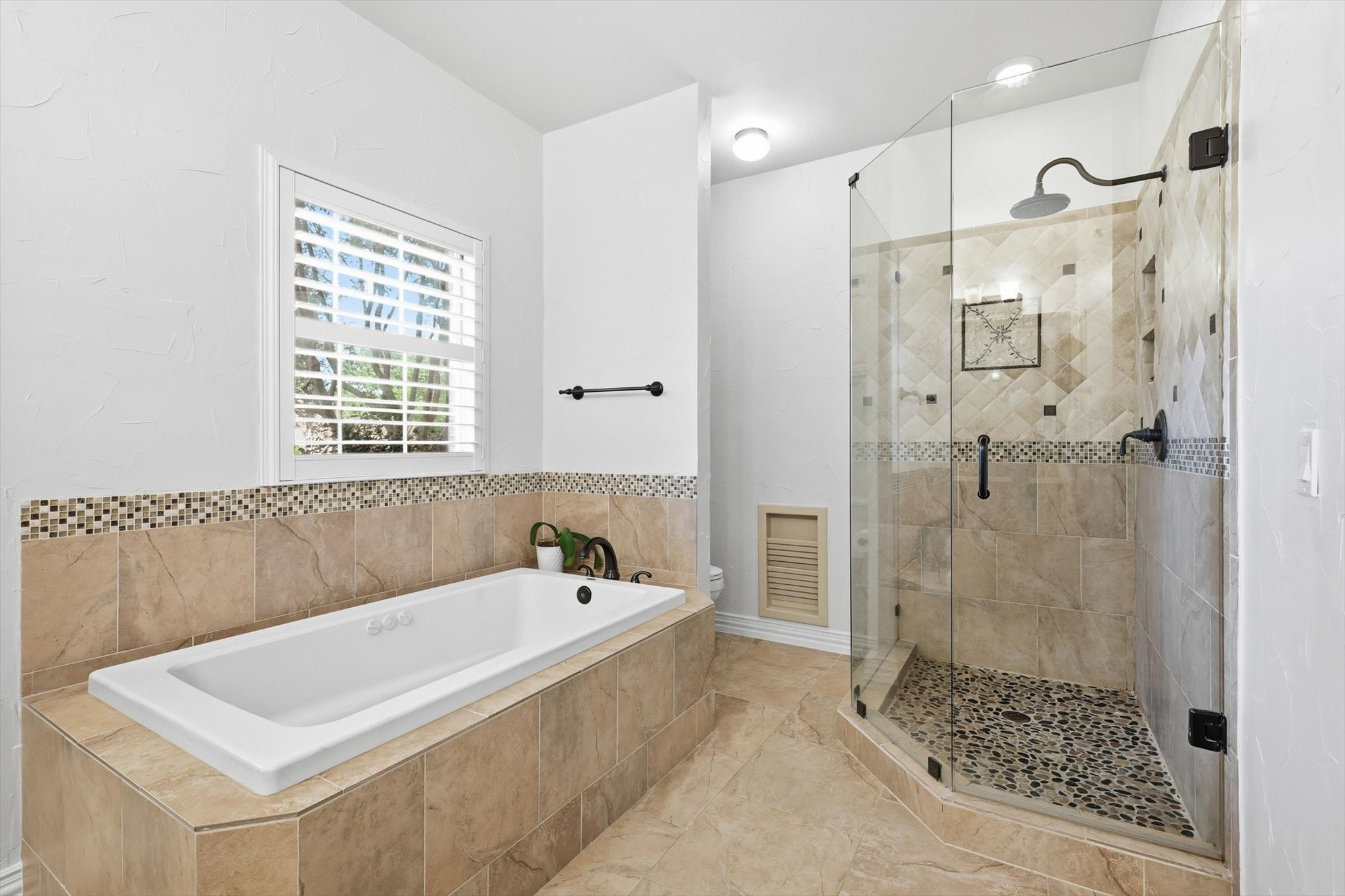 192 Hollowtree Court