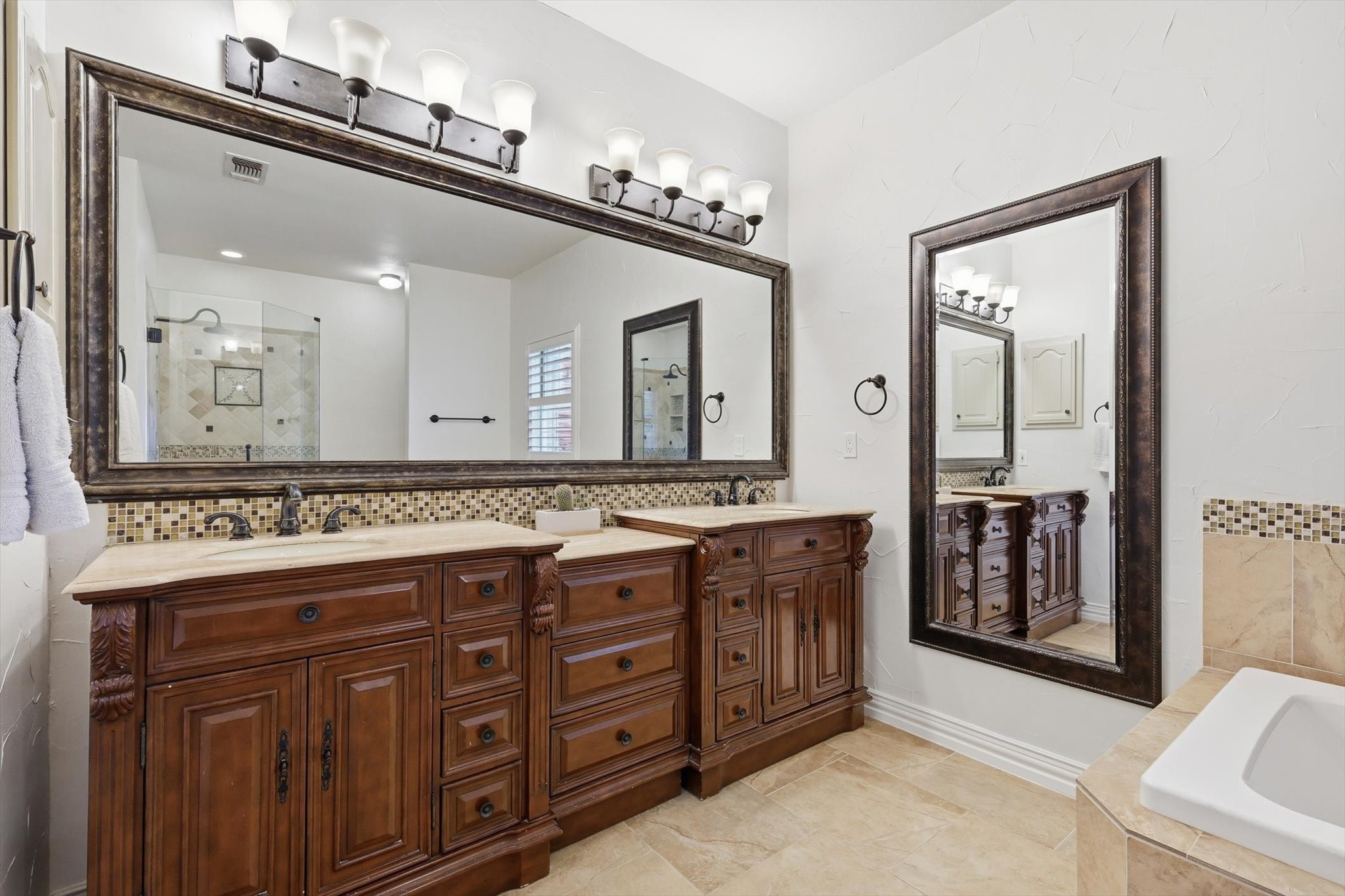 192 Hollowtree Court