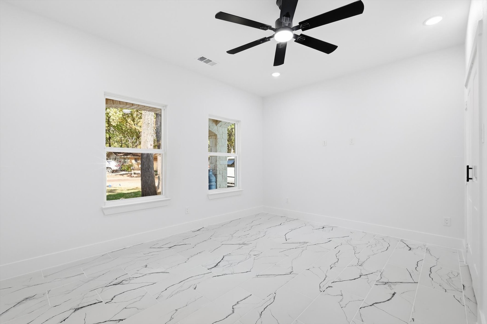 105 Forest Oaks Drive