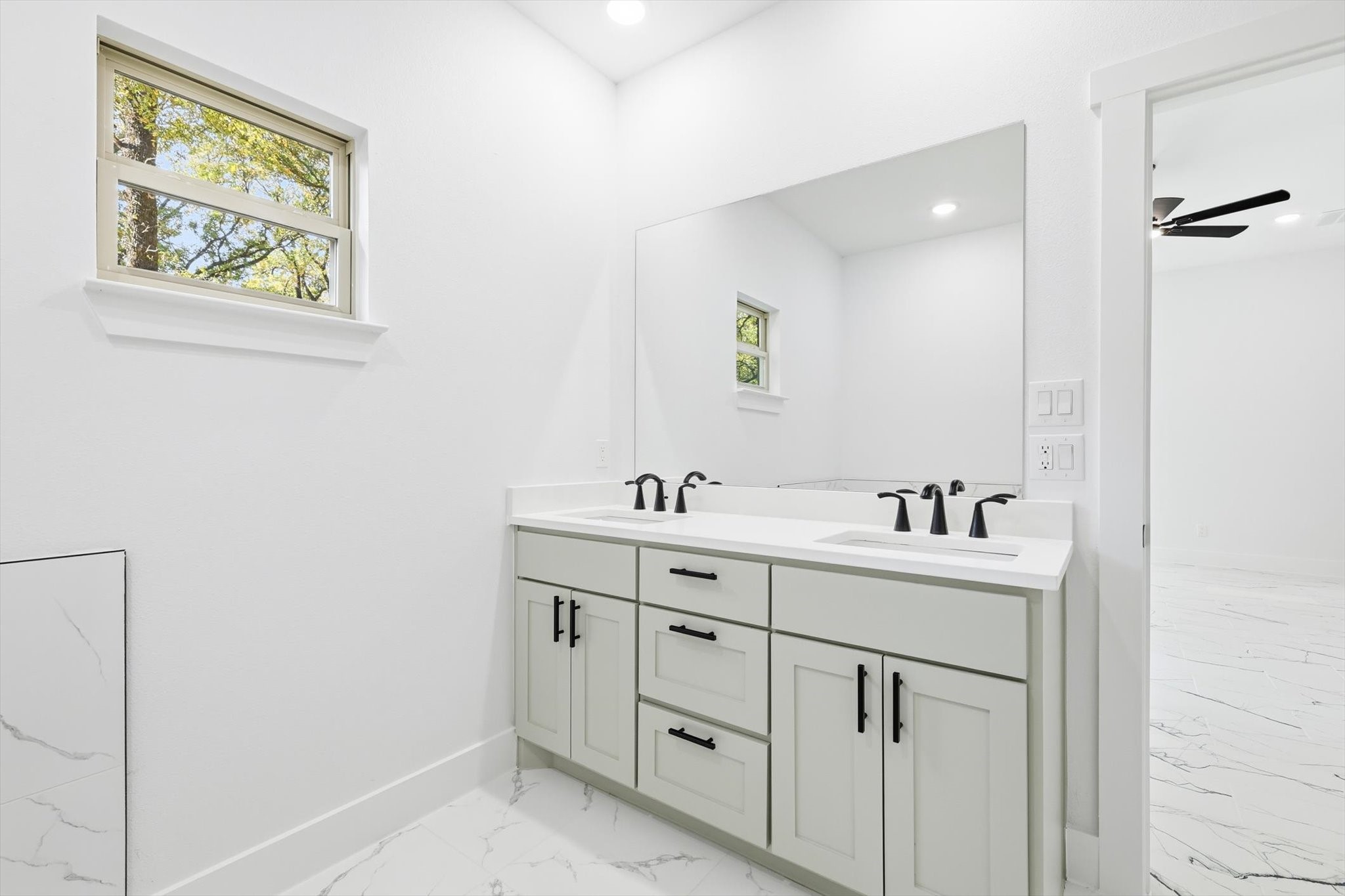 105 Forest Oaks Drive