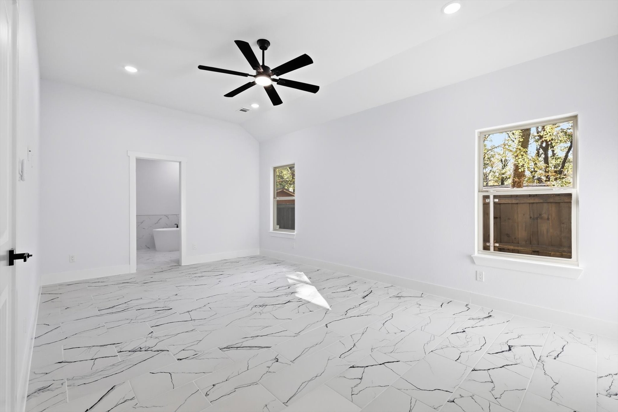 105 Forest Oaks Drive