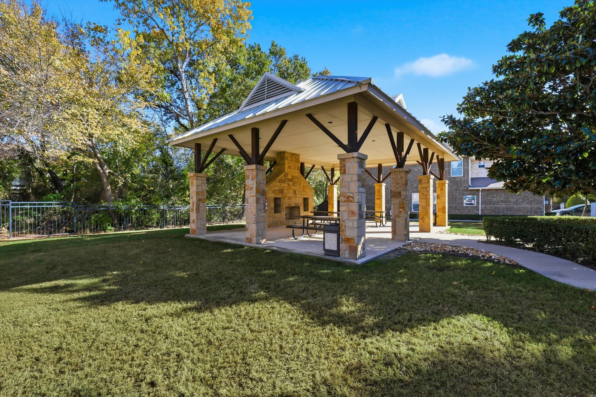 2917 Saint Andrews Drive