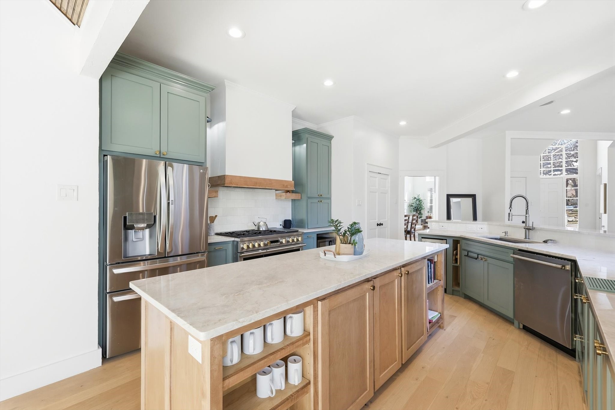 117 Sand Point Court