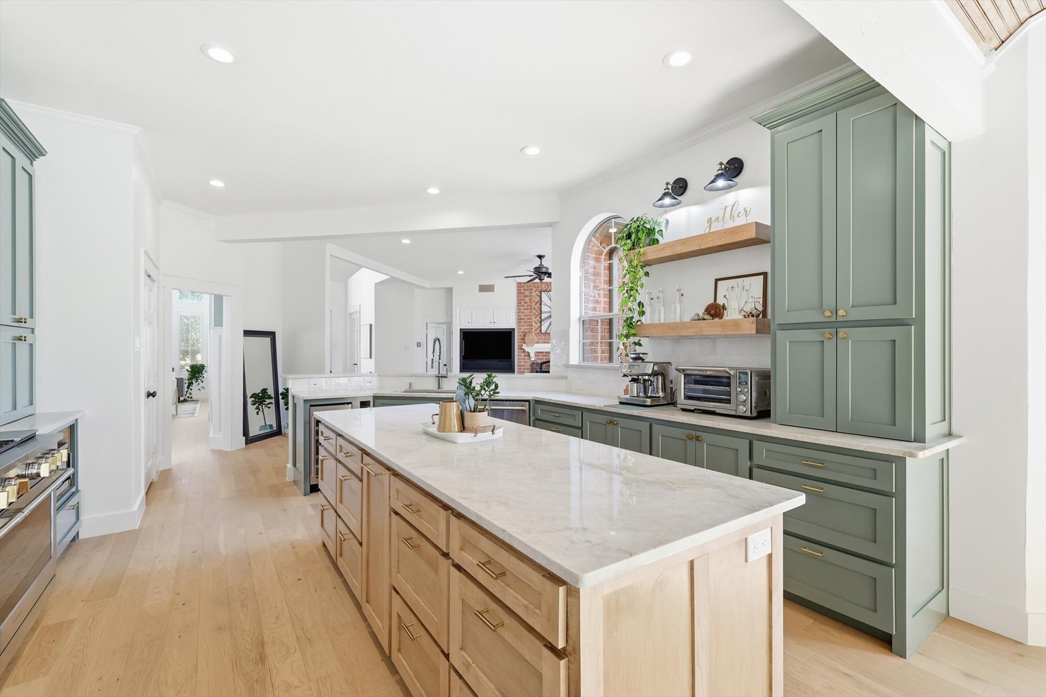 117 Sand Point Court