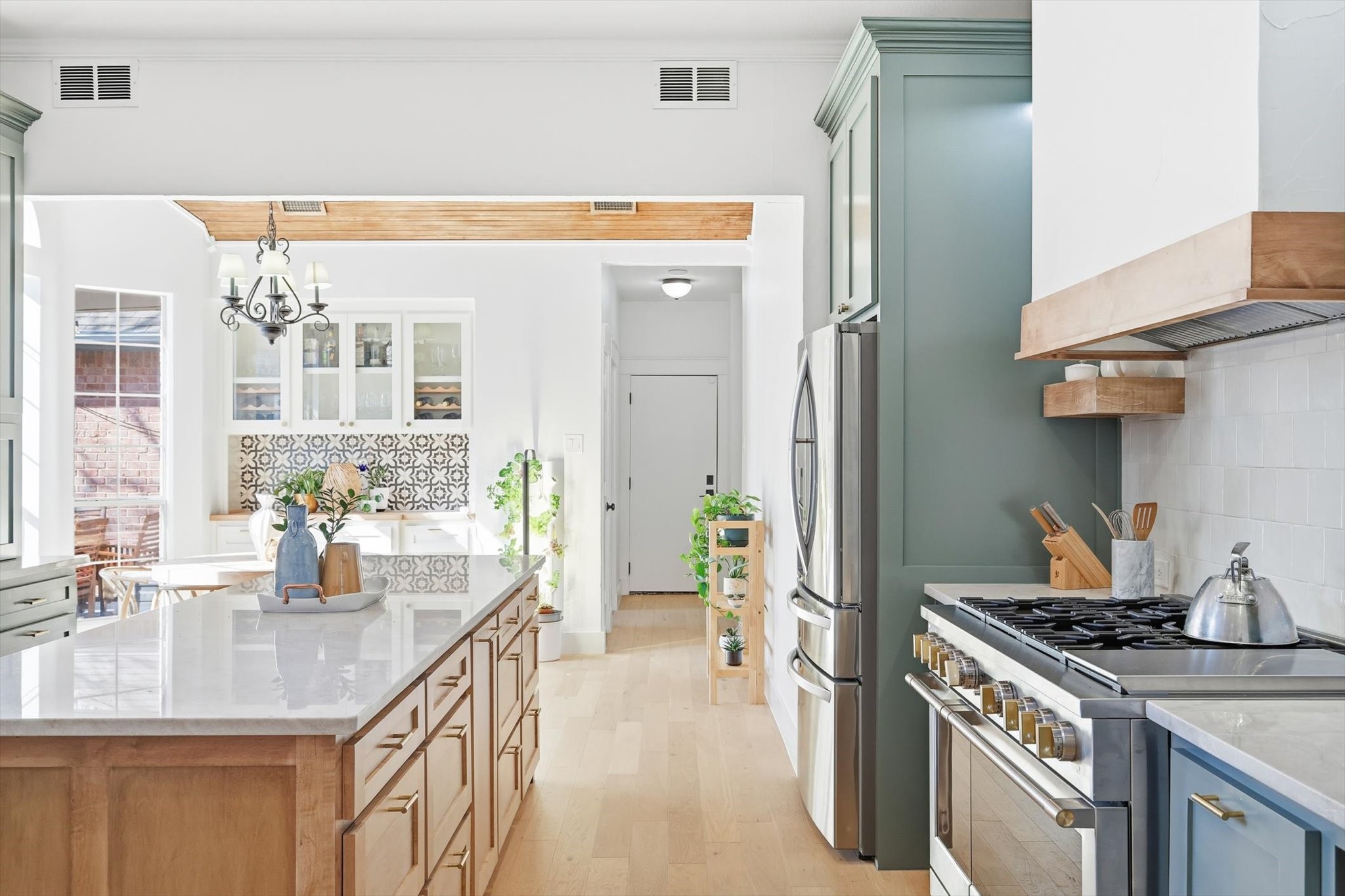 117 Sand Point Court