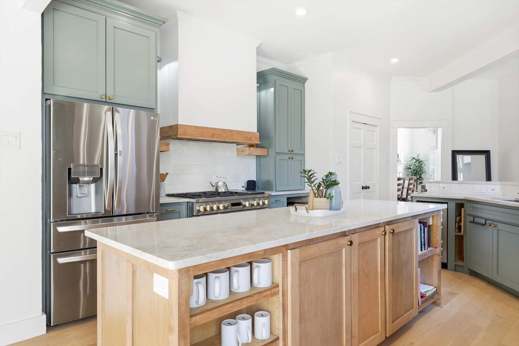 117 Sand Point Court