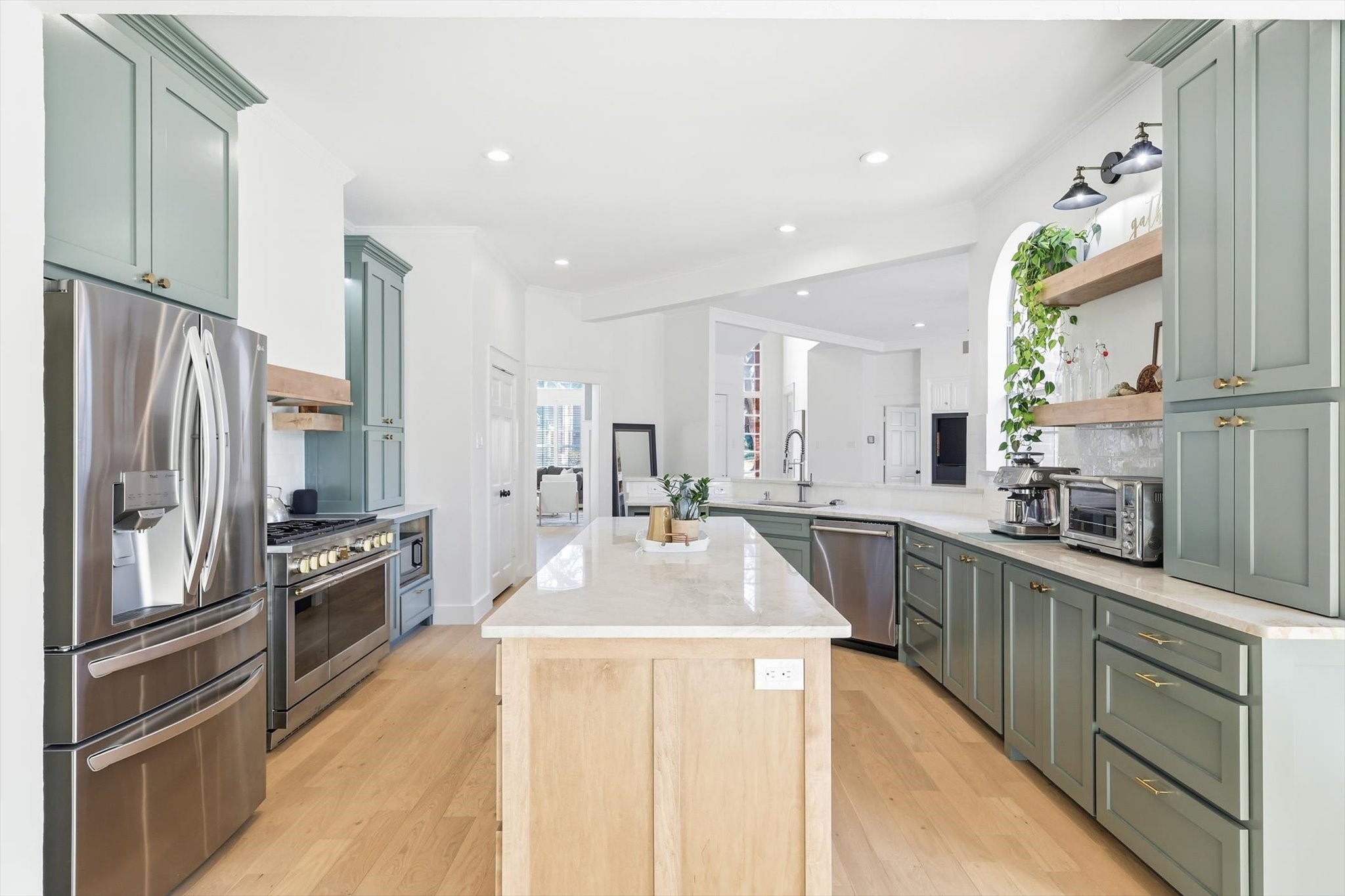 117 Sand Point Court