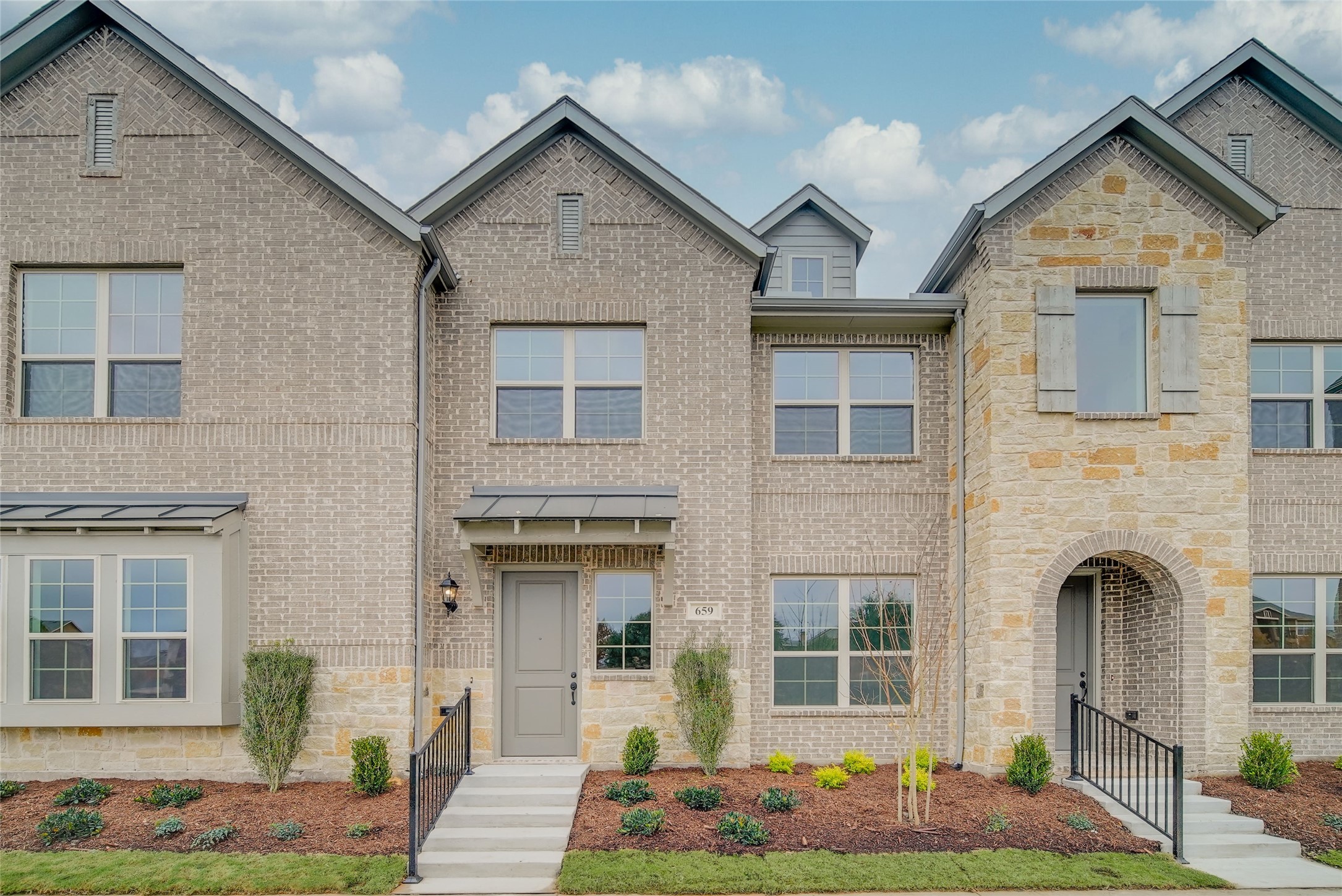 659 Trail Side Drive