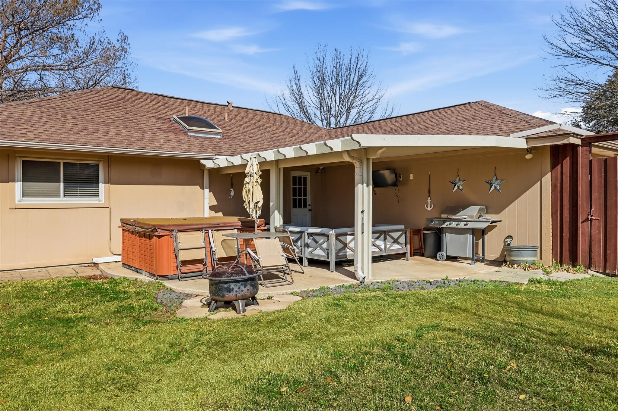 306 Pepperwood Street