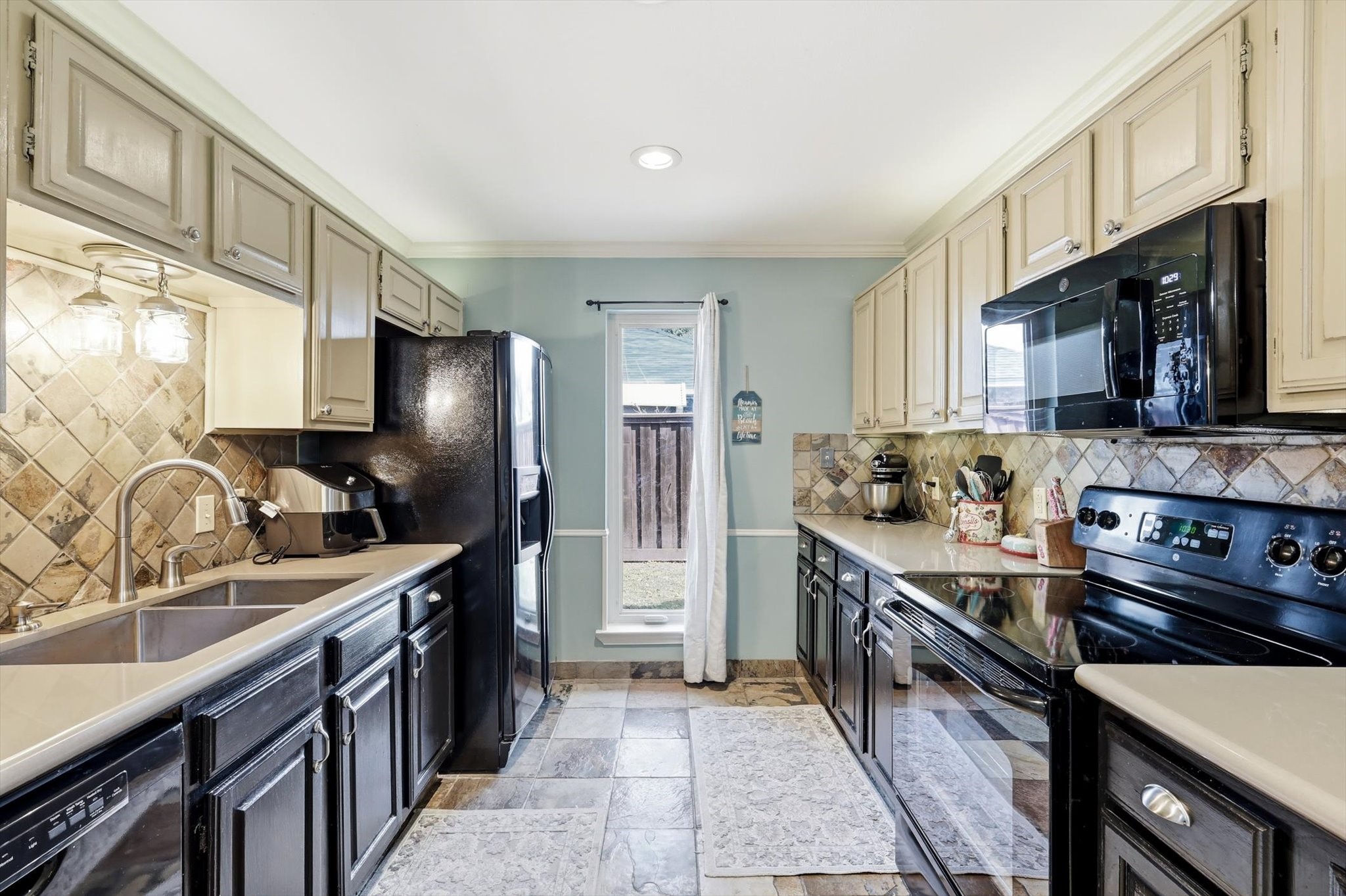 306 Pepperwood Street