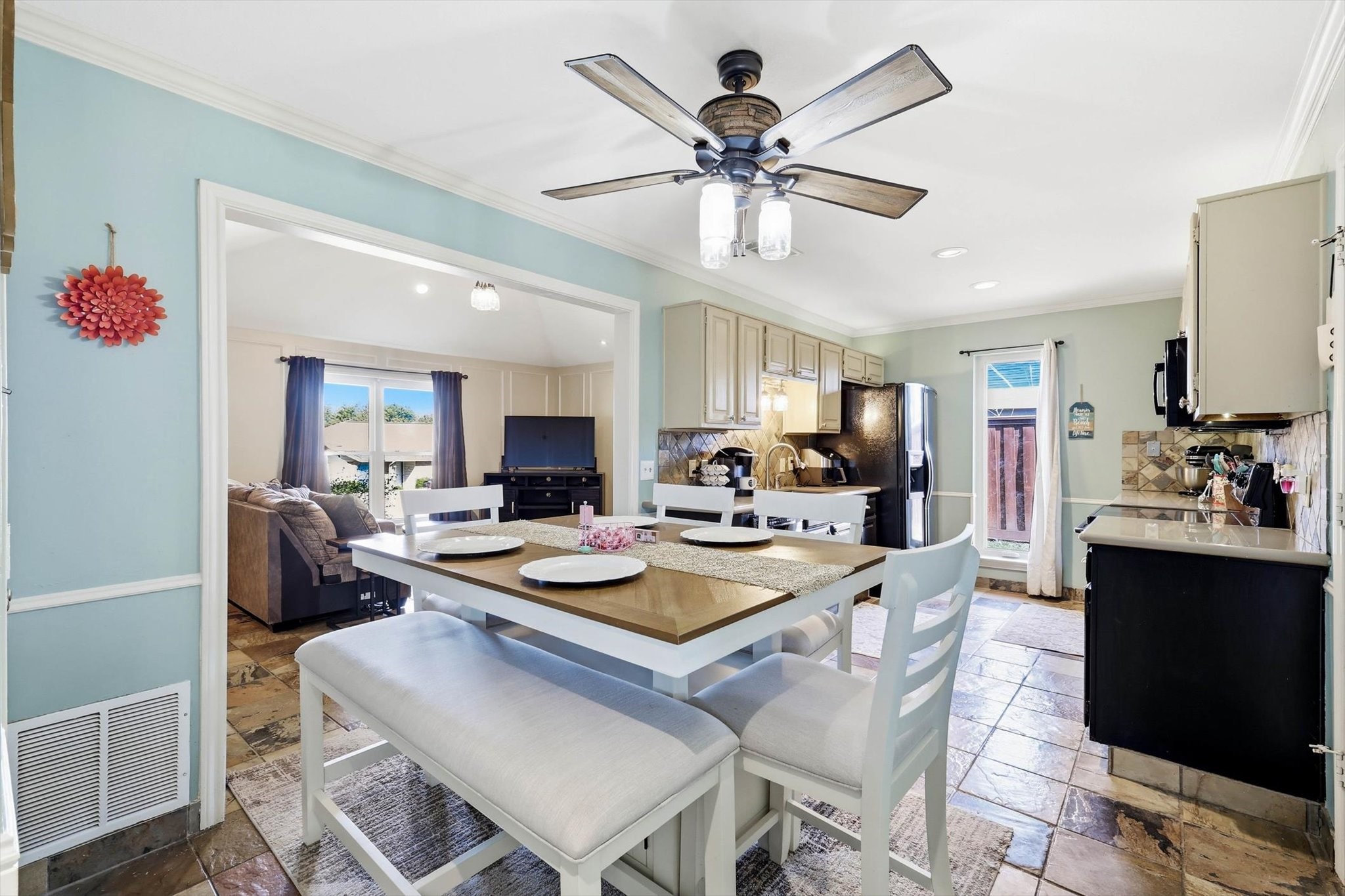 306 Pepperwood Street