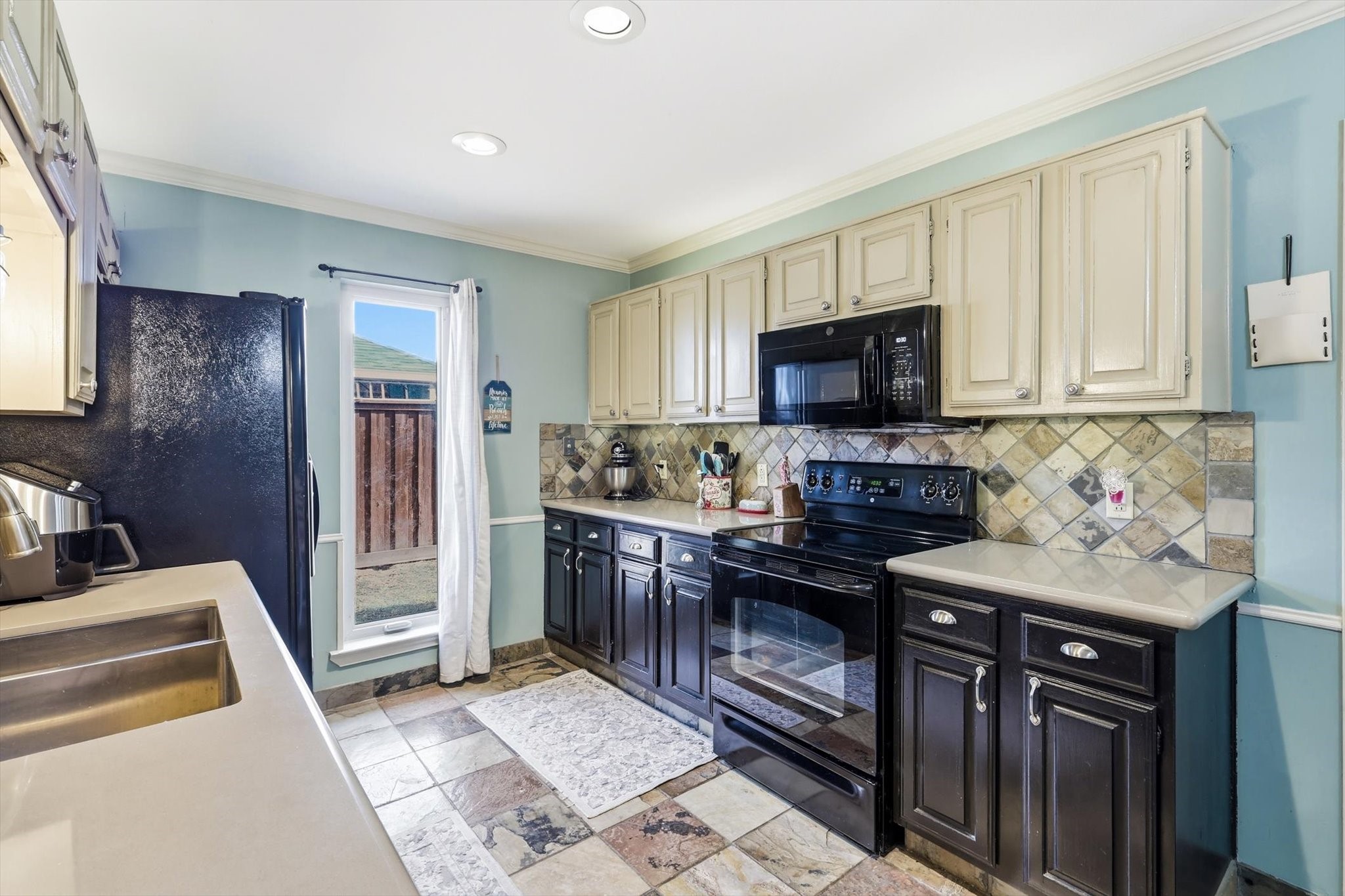 306 Pepperwood Street