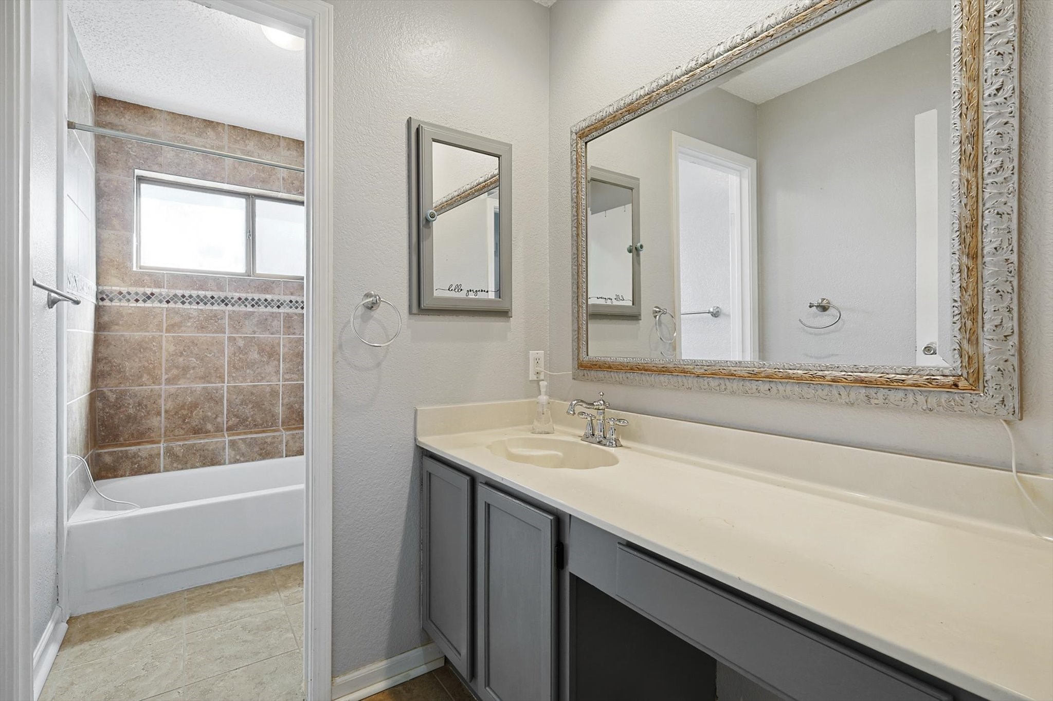 266 Pinyon Lane