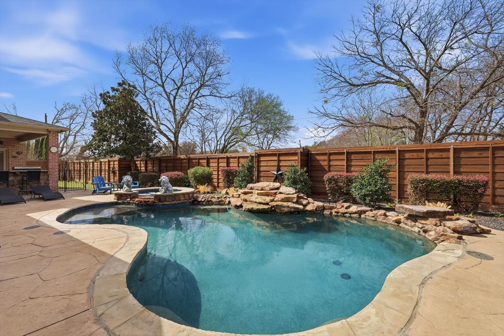 627 Prestwick Court