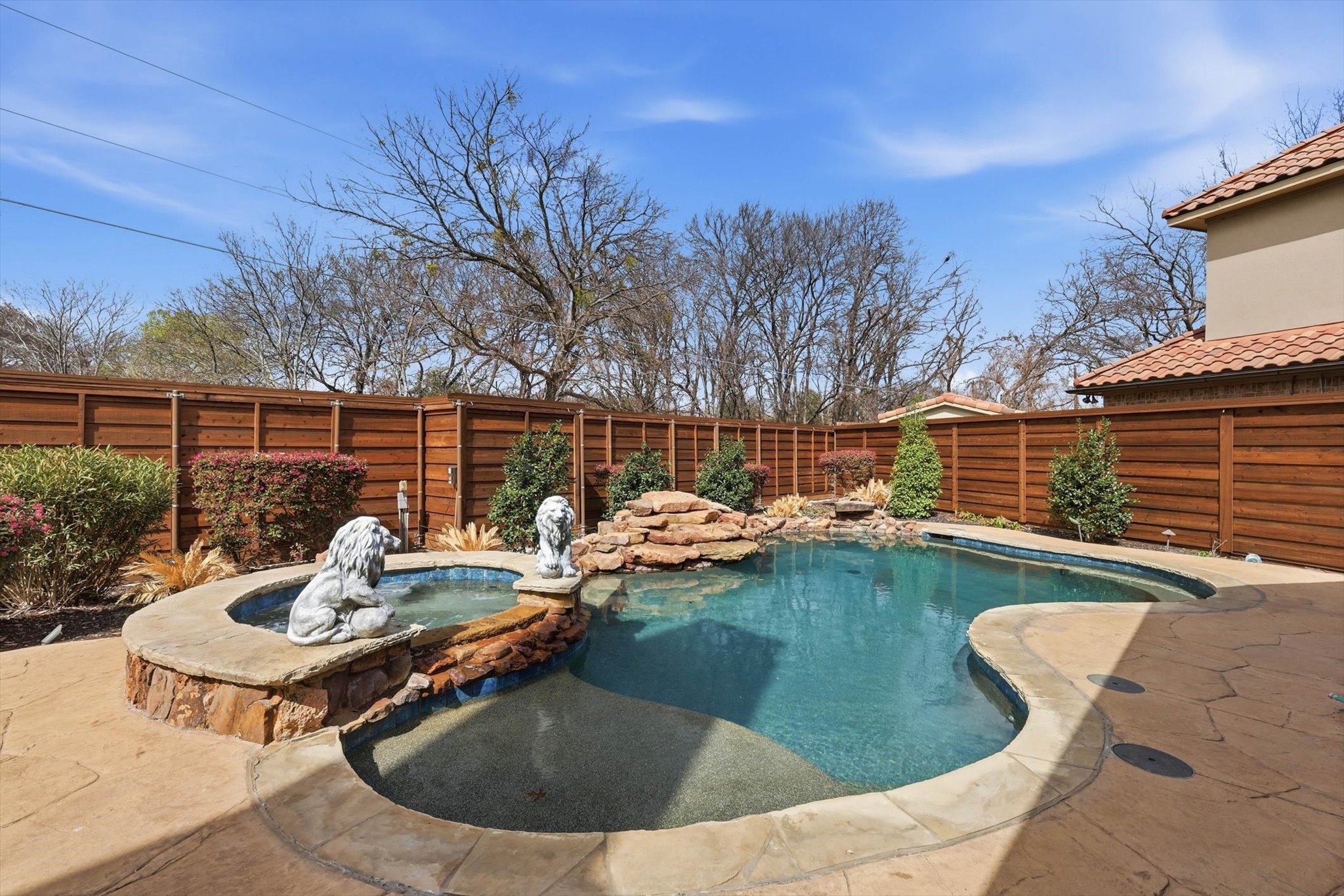 627 Prestwick Court