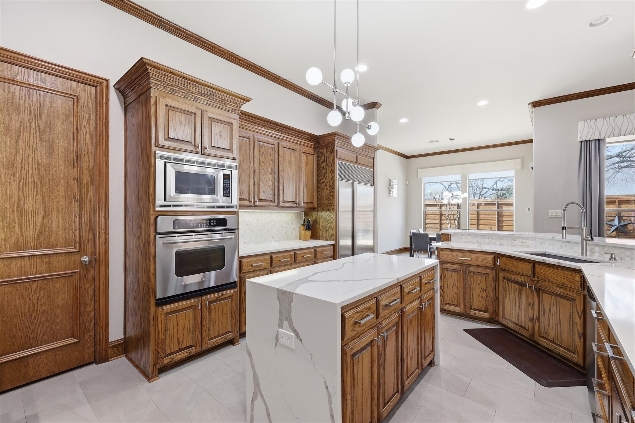 627 Prestwick Court