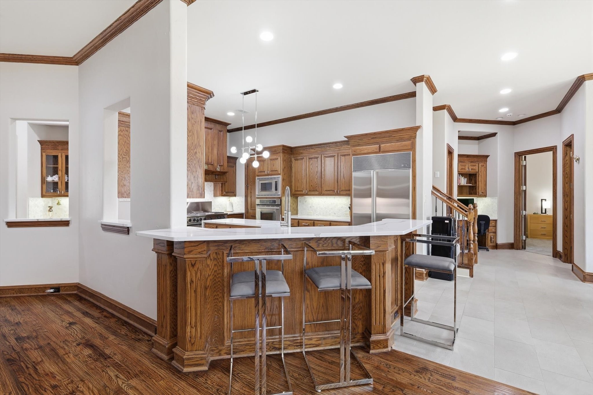 627 Prestwick Court