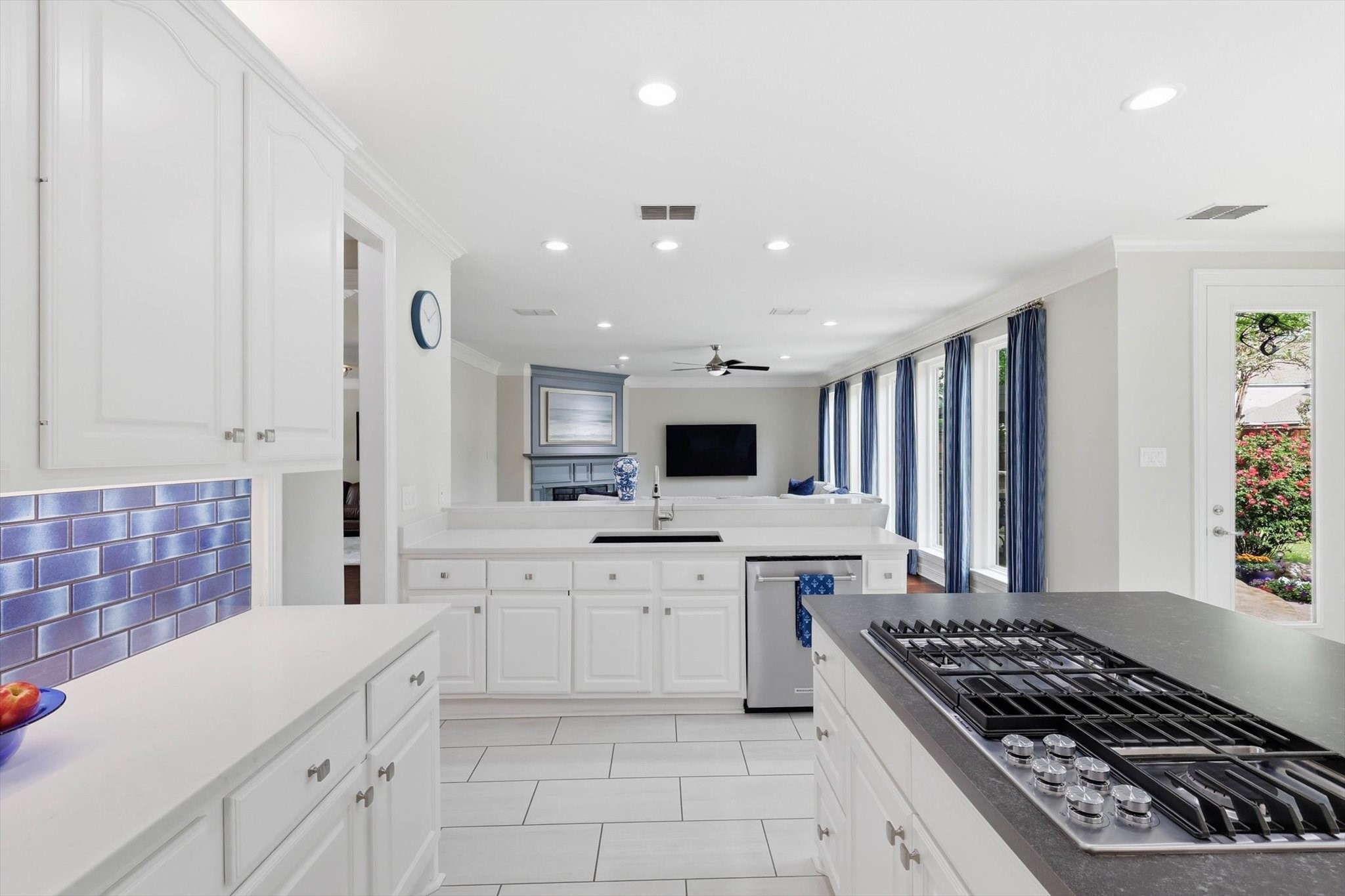 732 Northshore Court