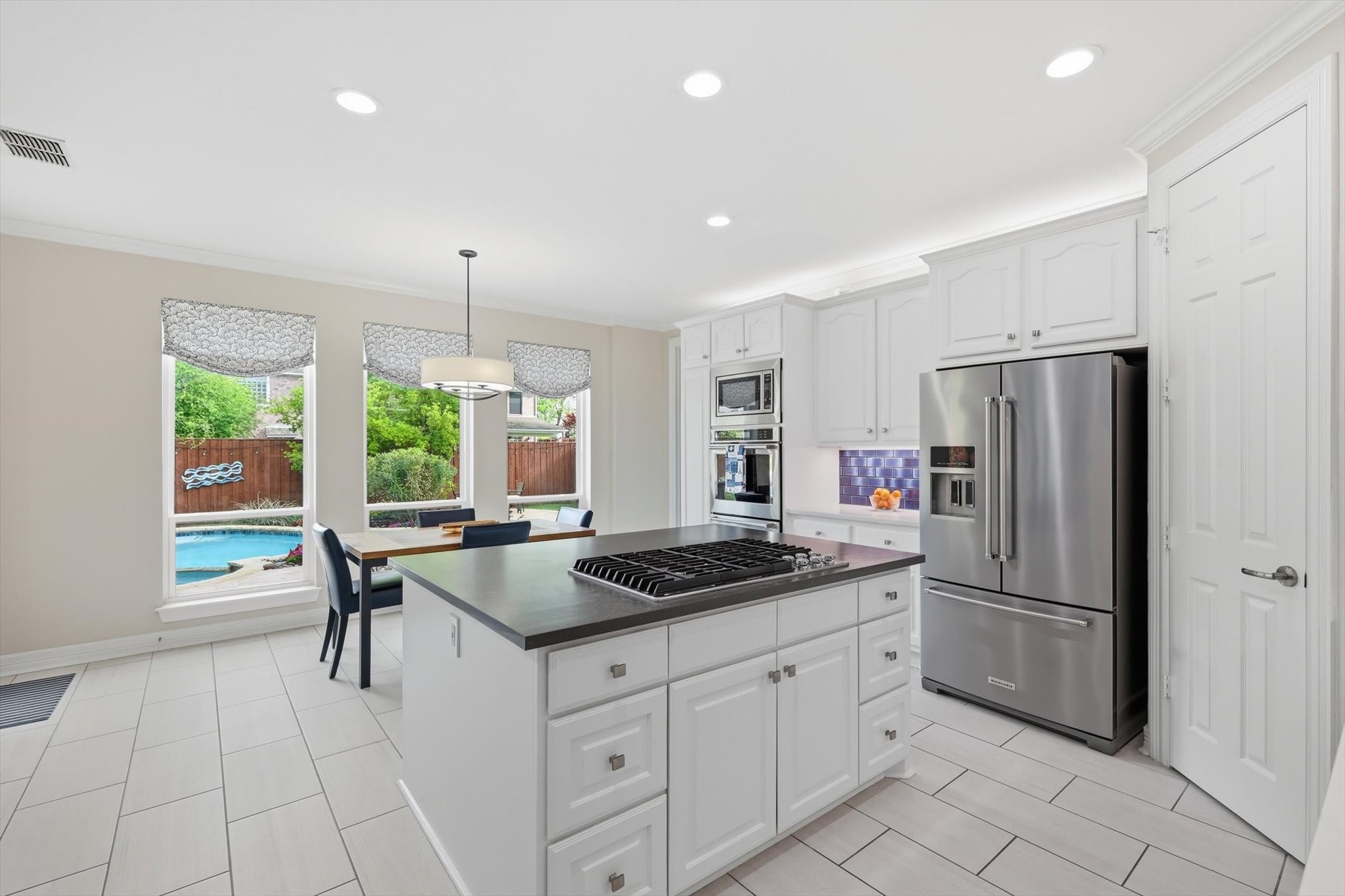 732 Northshore Court