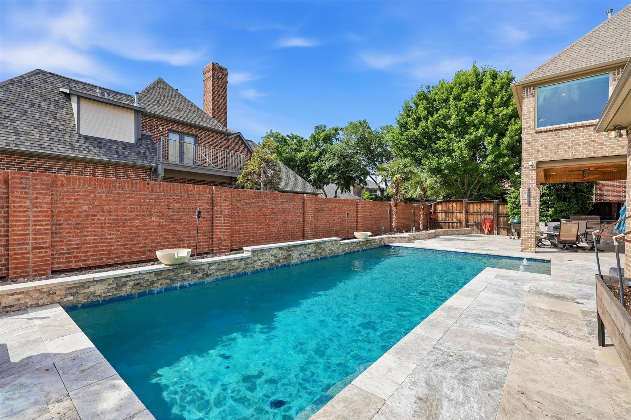 723 Chateaus Drive