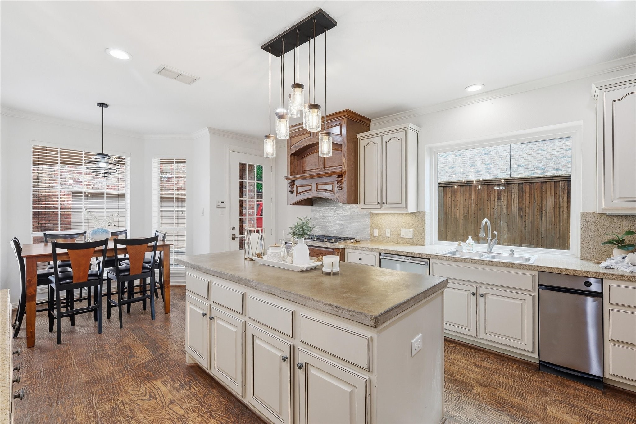 707 Bent Tree Court