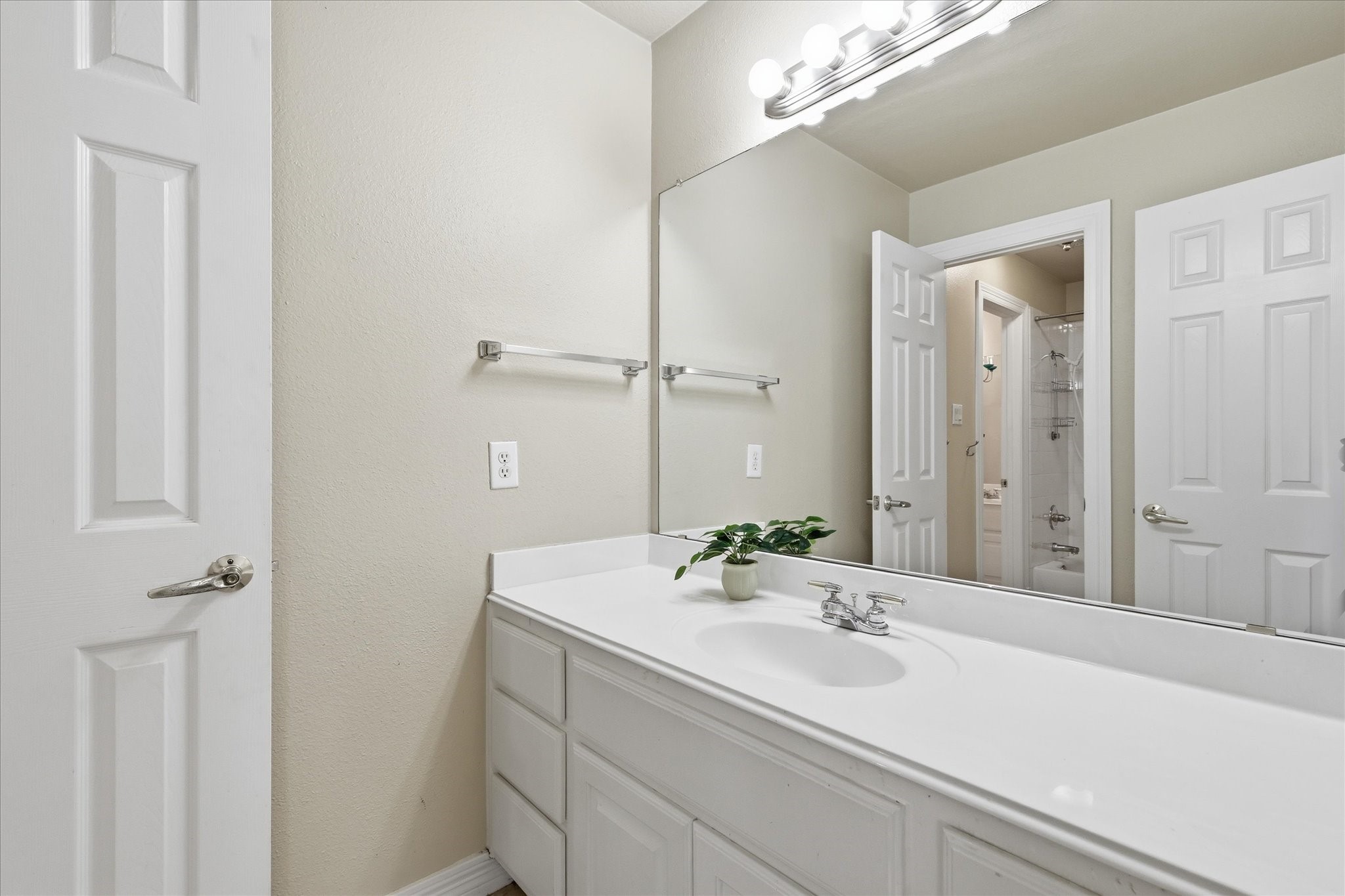 707 Bent Tree Court