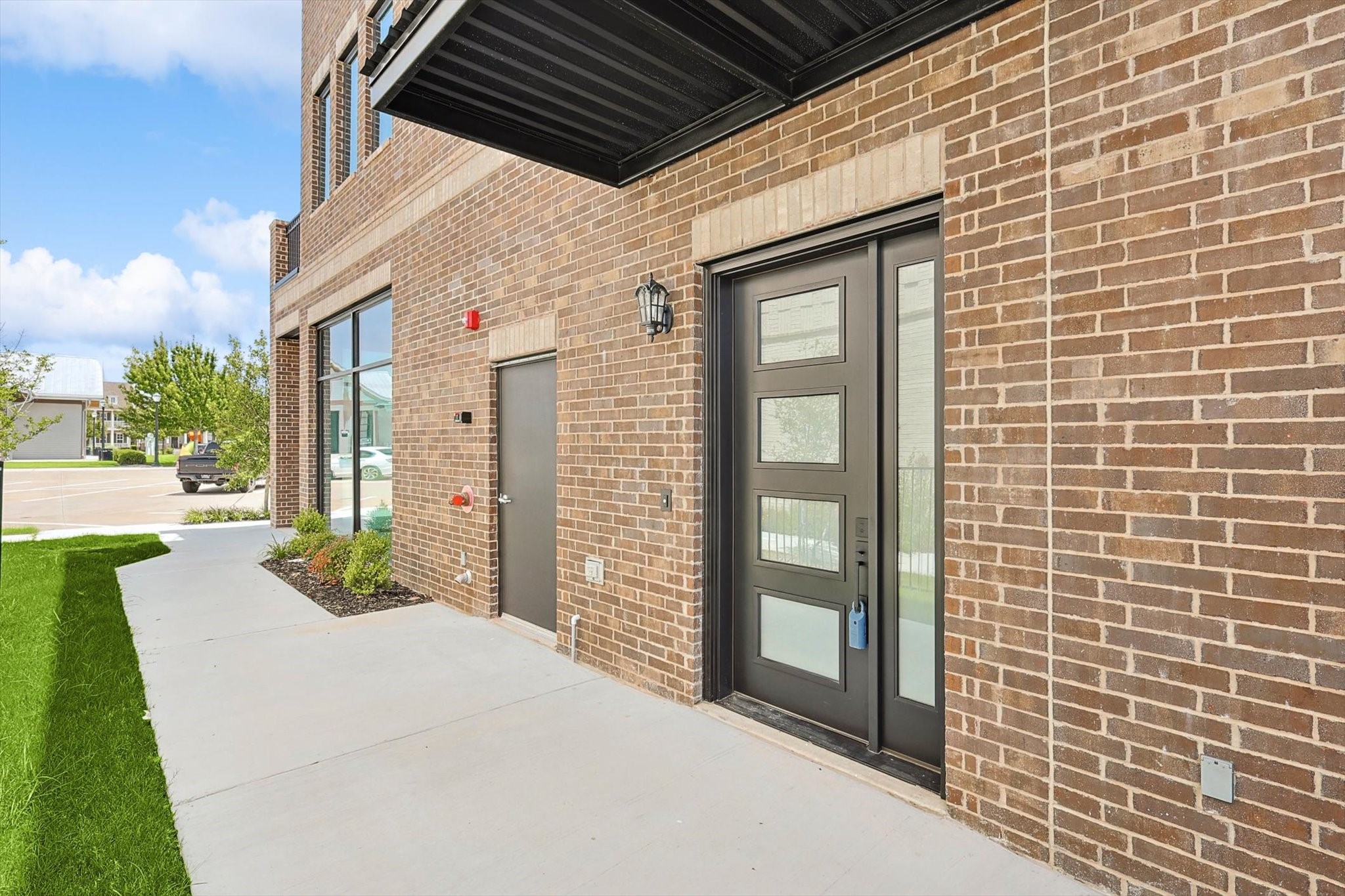 767 W Main Street 201