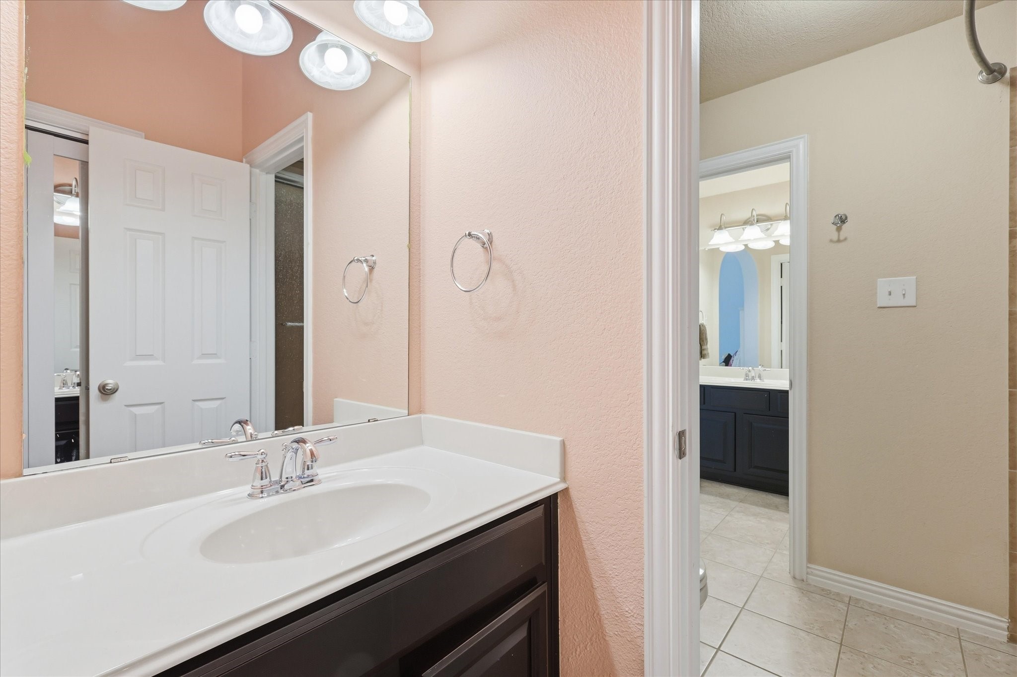 2427 Lismore Lane
