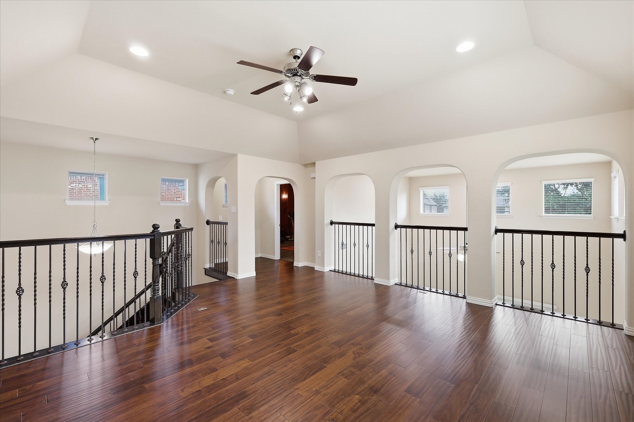 2427 Lismore Lane
