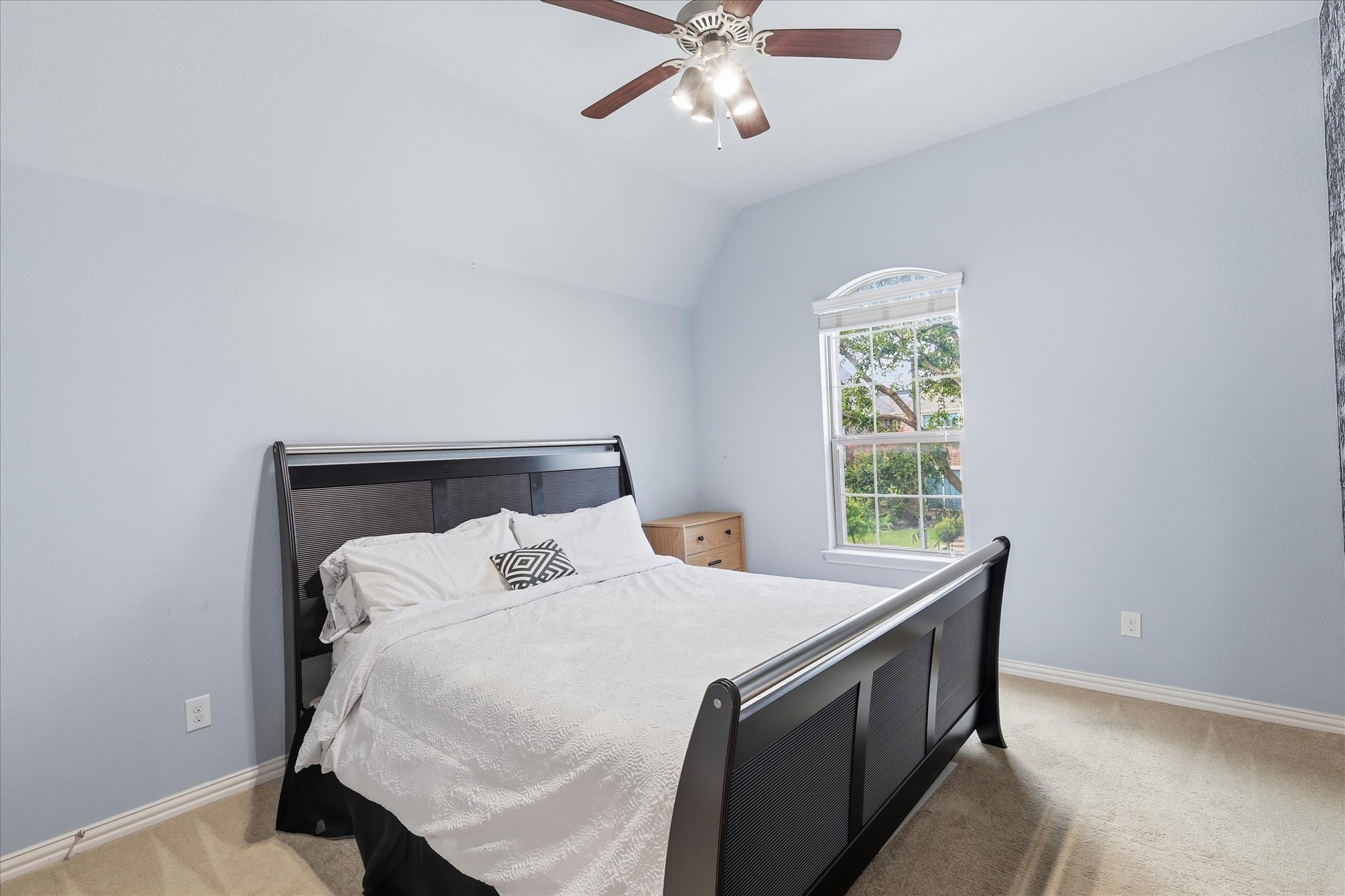 2427 Lismore Lane