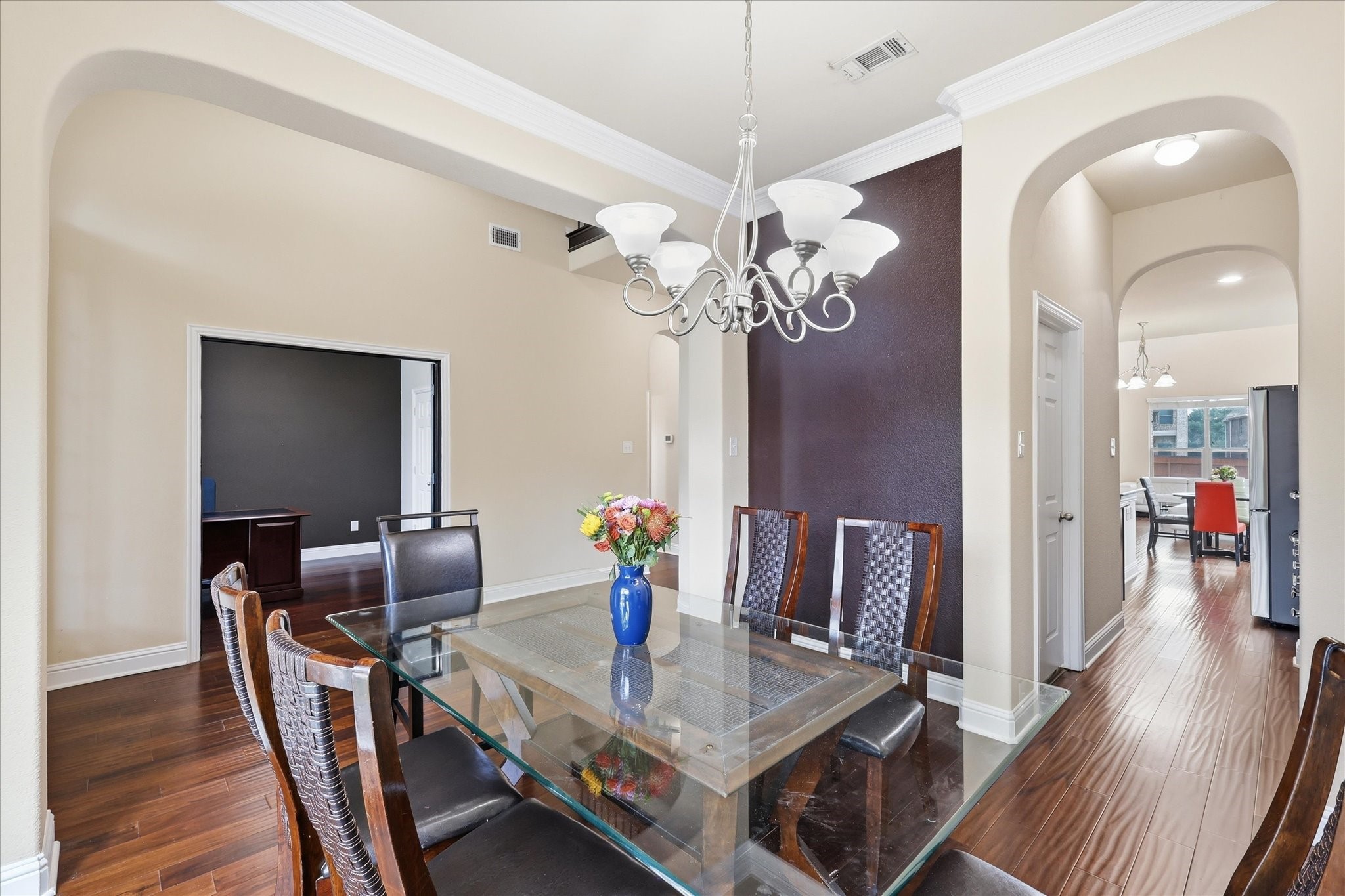 2427 Lismore Lane