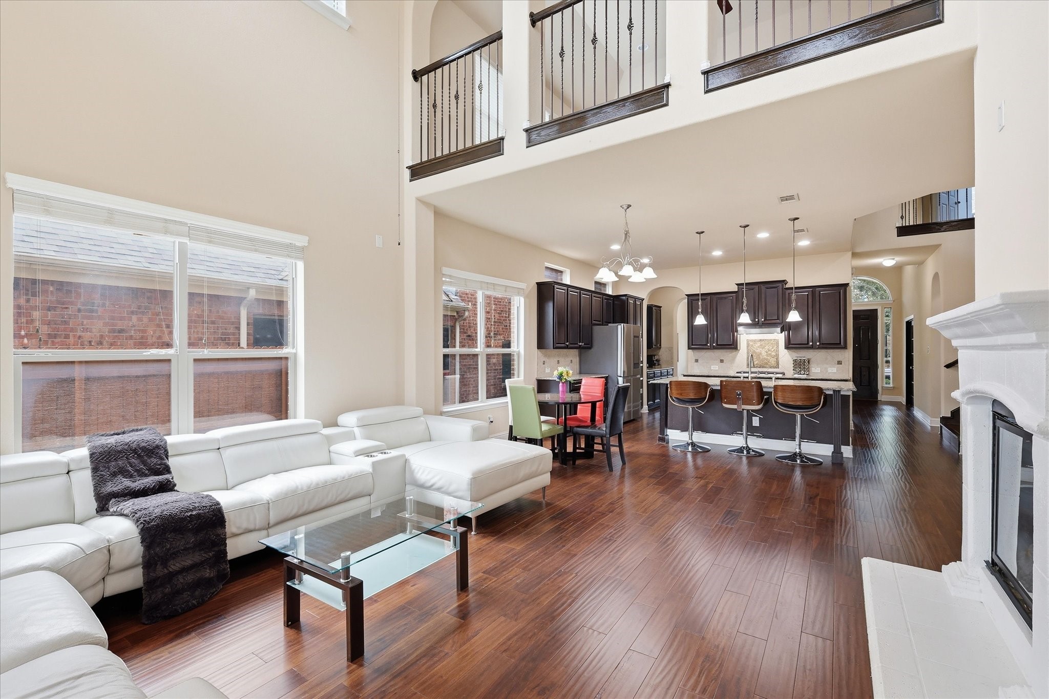 2427 Lismore Lane
