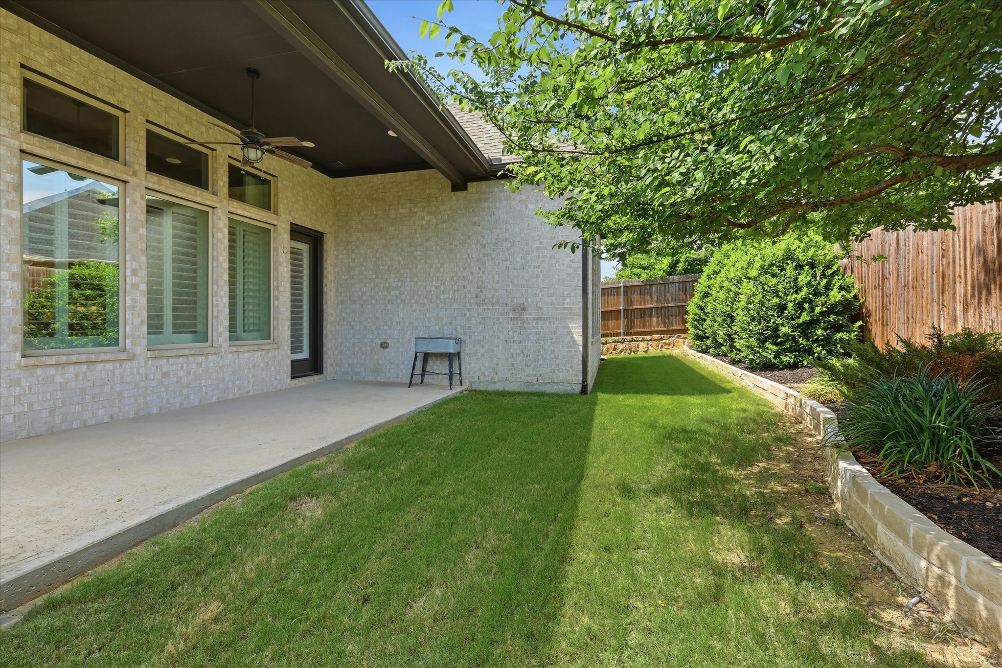 2706 Woodpoint Road