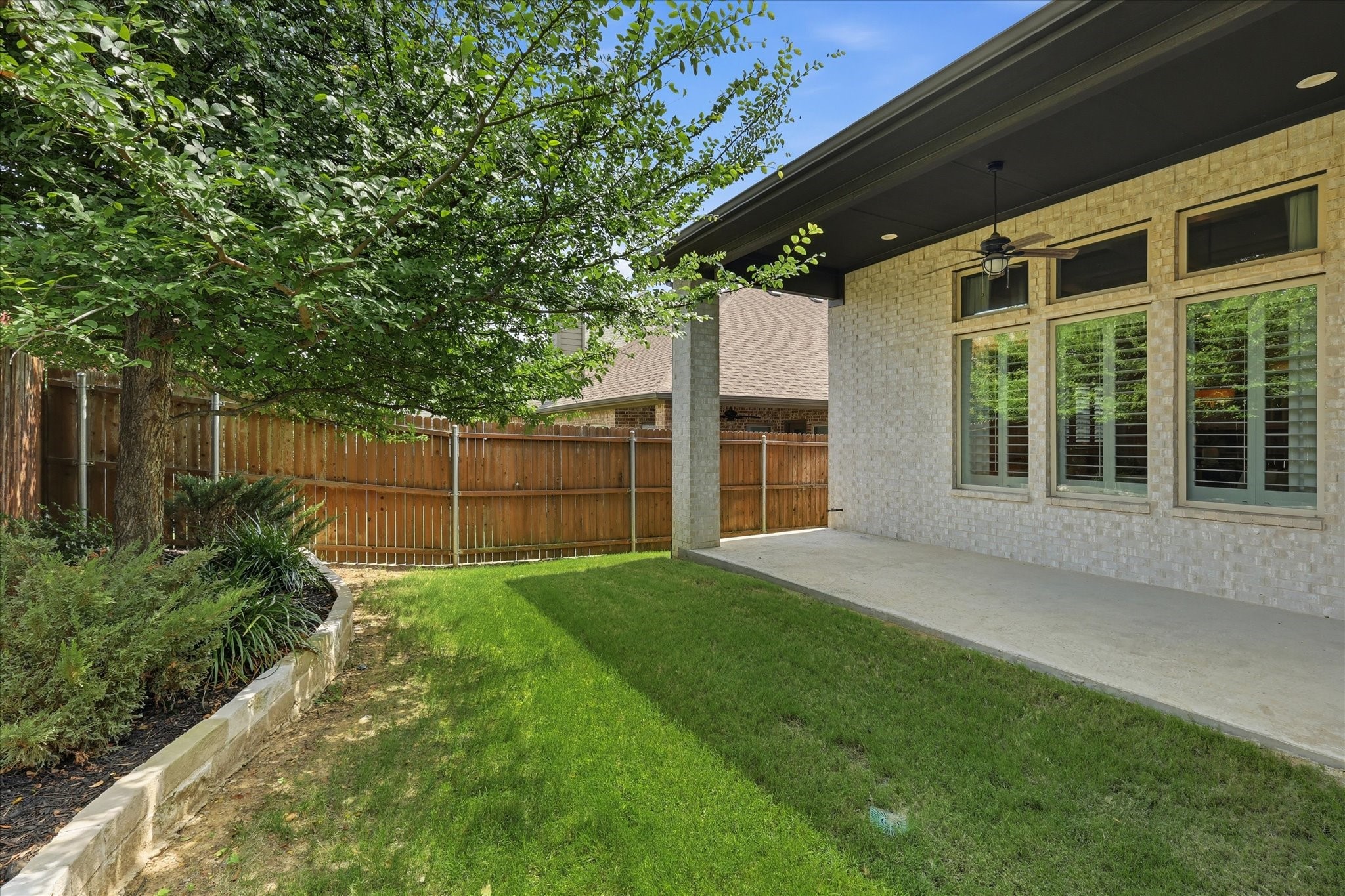 2706 Woodpoint Road