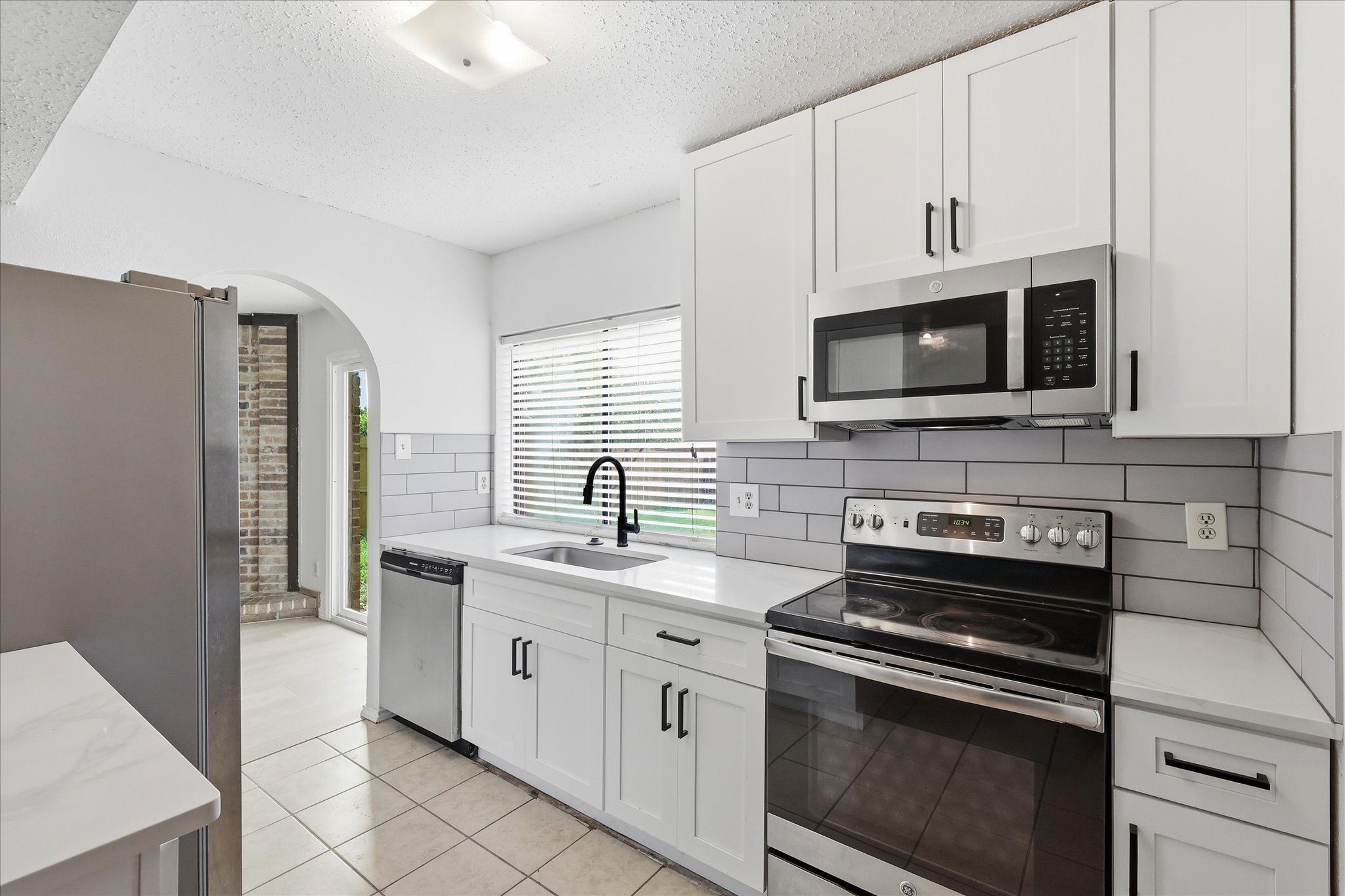 2227 Crockett Drive