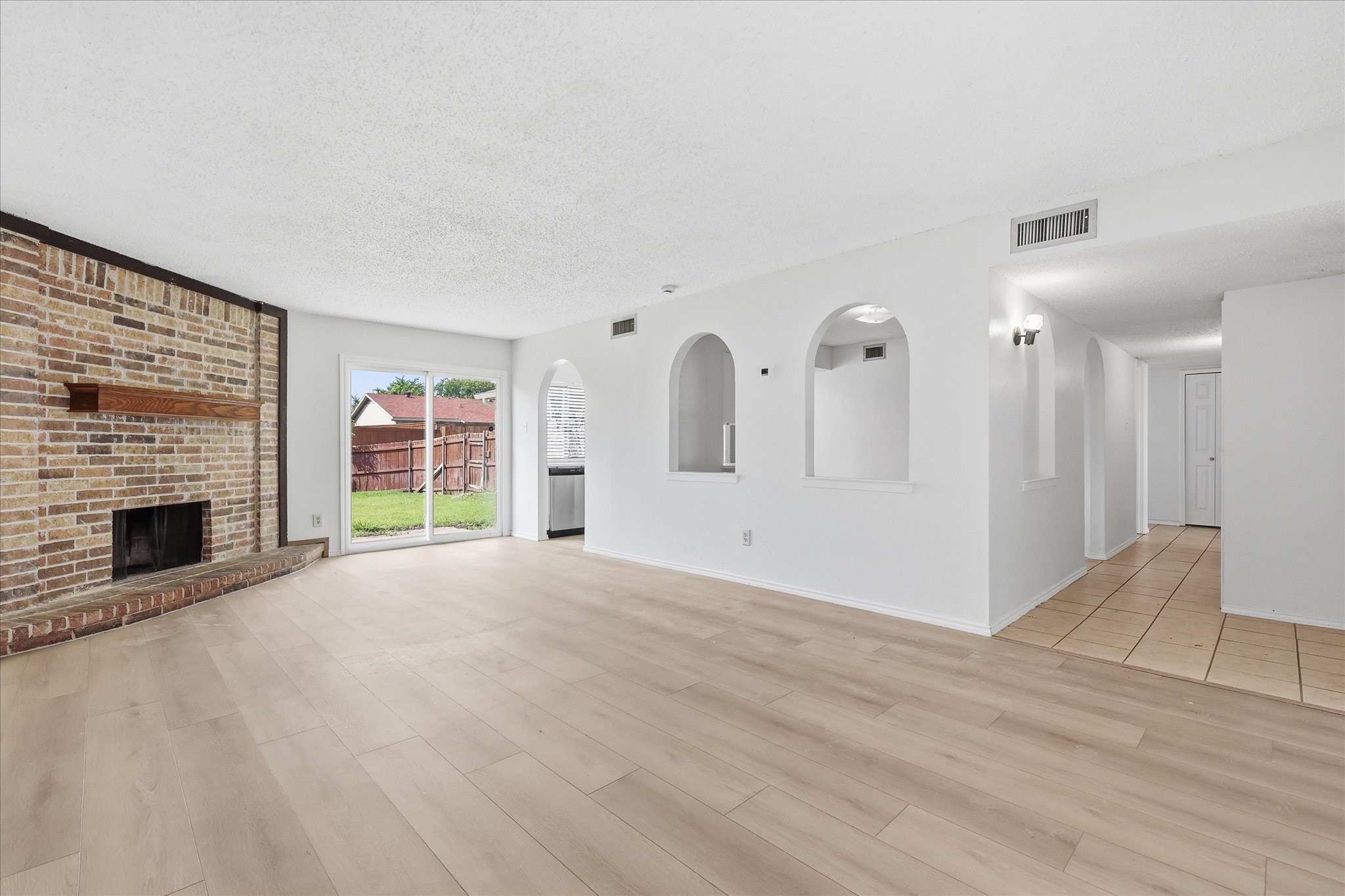 2227 Crockett Drive