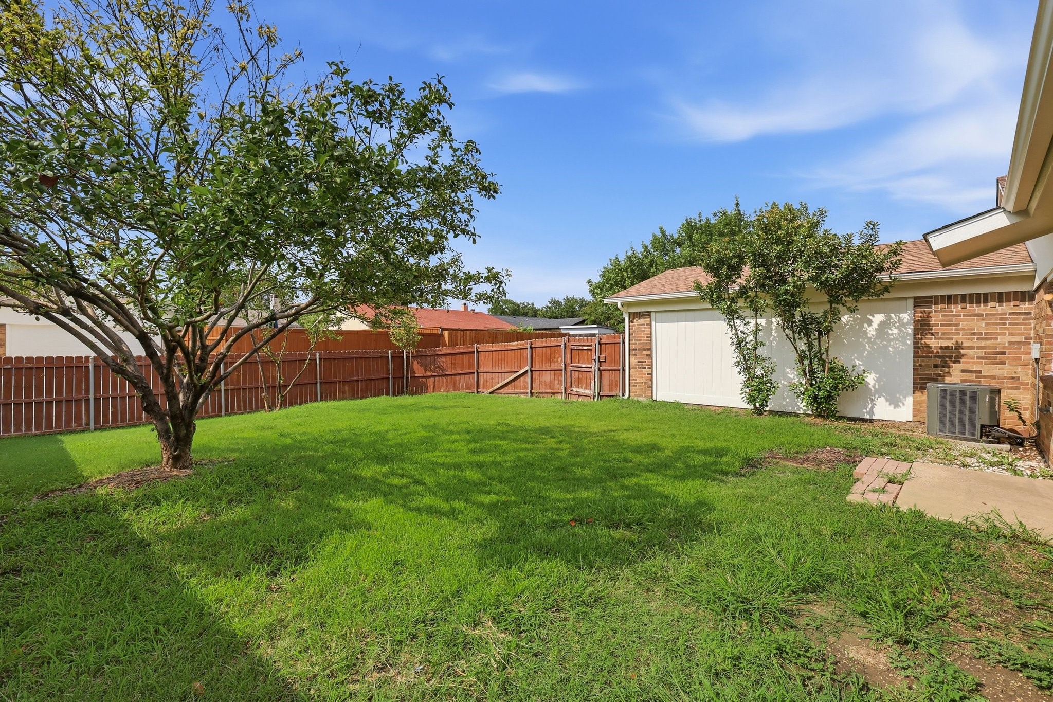 2227 Crockett Drive