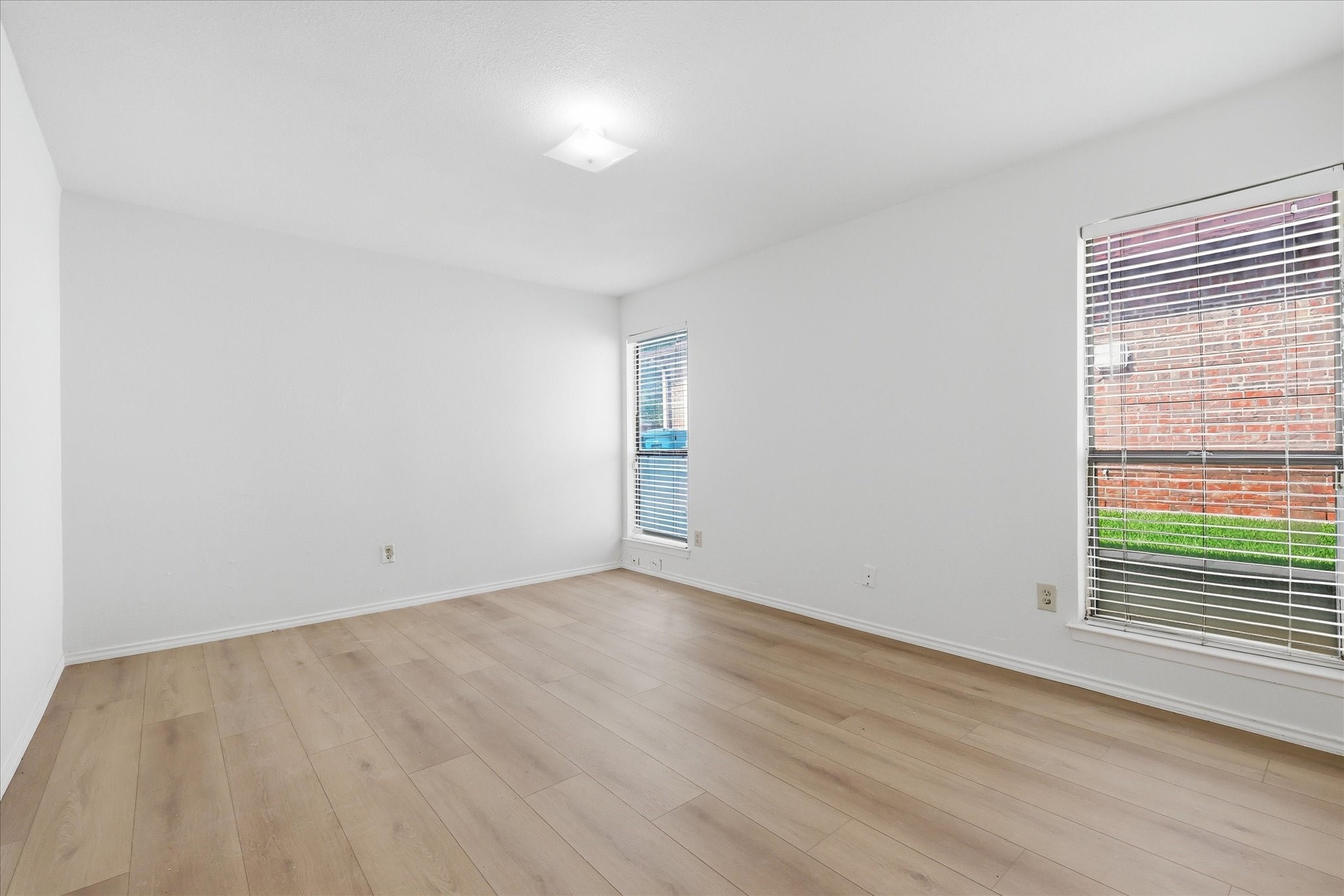 2227 Crockett Drive