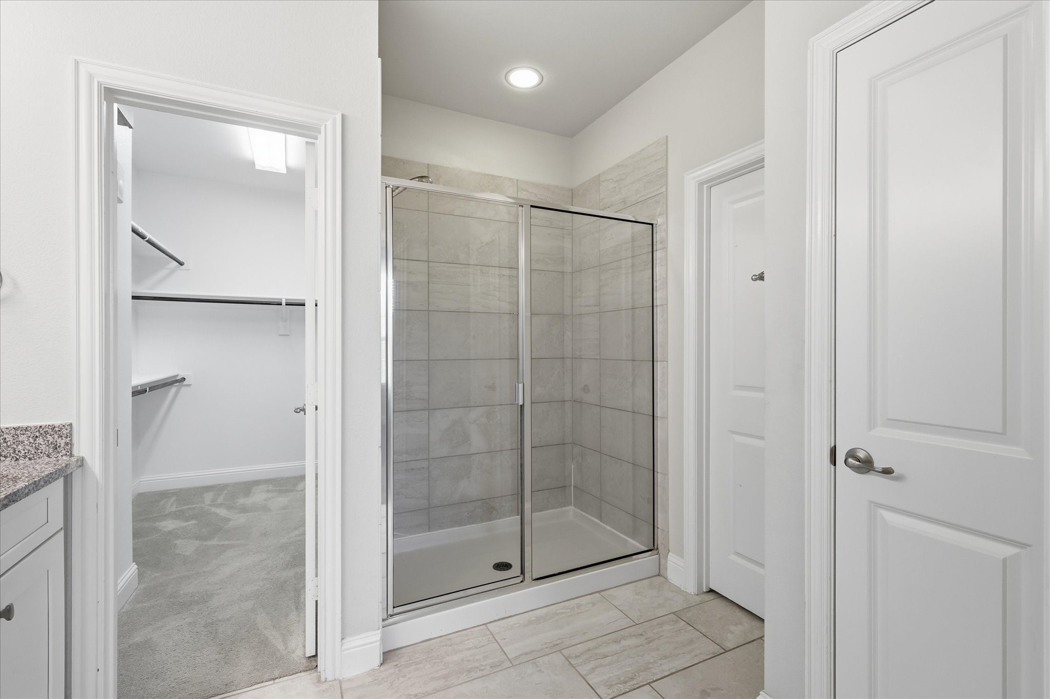 511 W Royal Lane