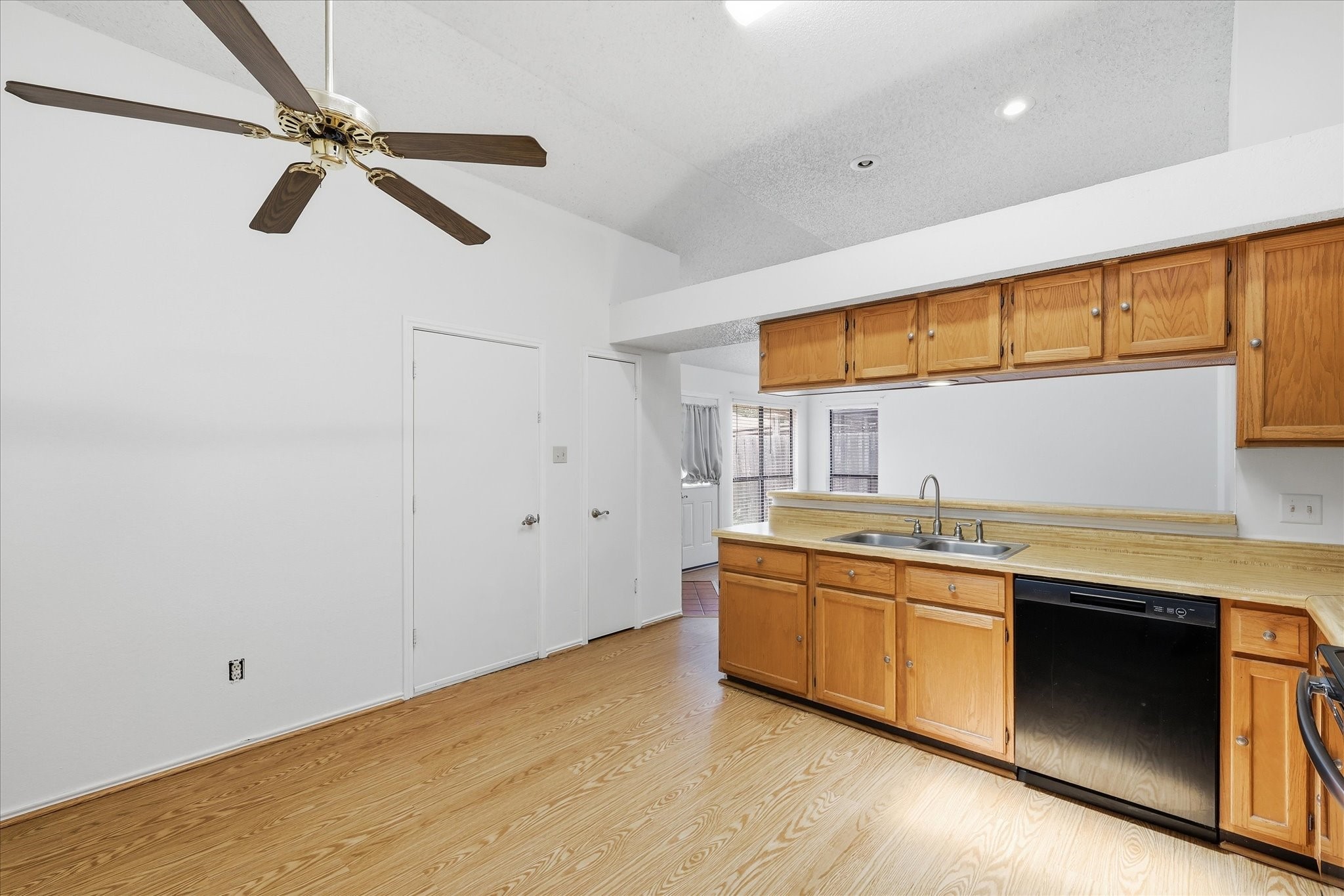 559 Lee Drive