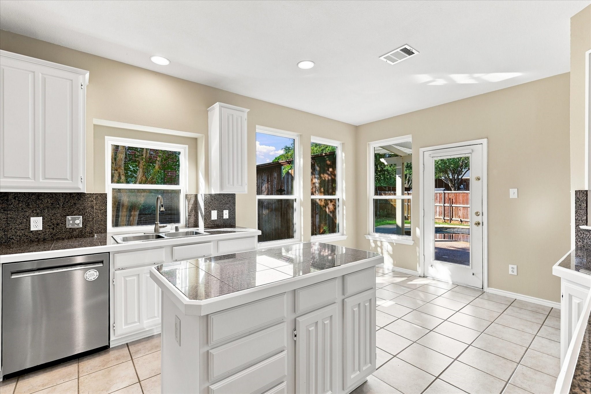 613 Bella Vista Drive