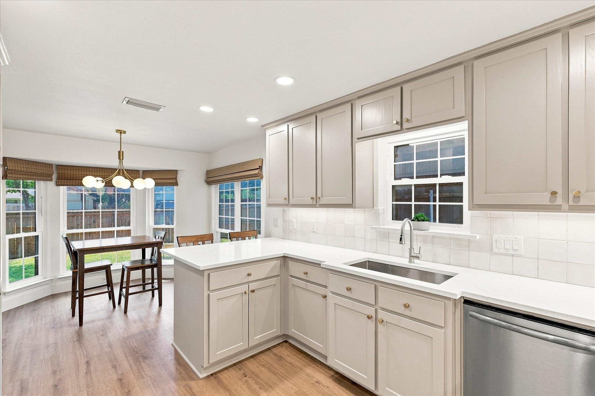 218 Creekside Lane