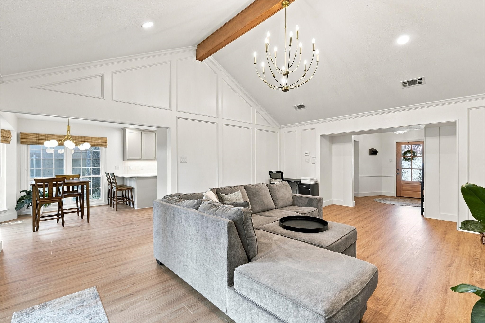 218 Creekside Lane