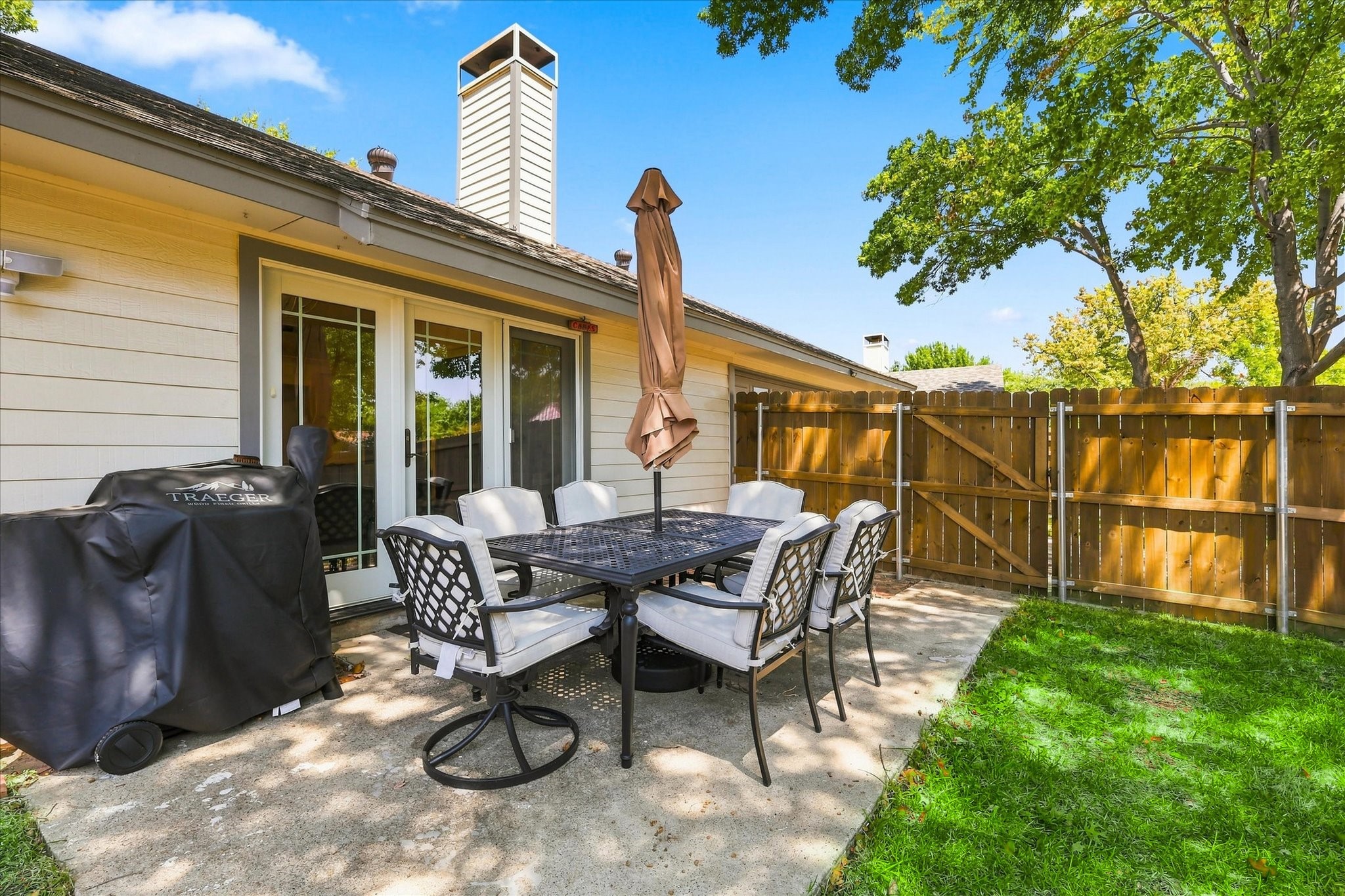 218 Creekside Lane