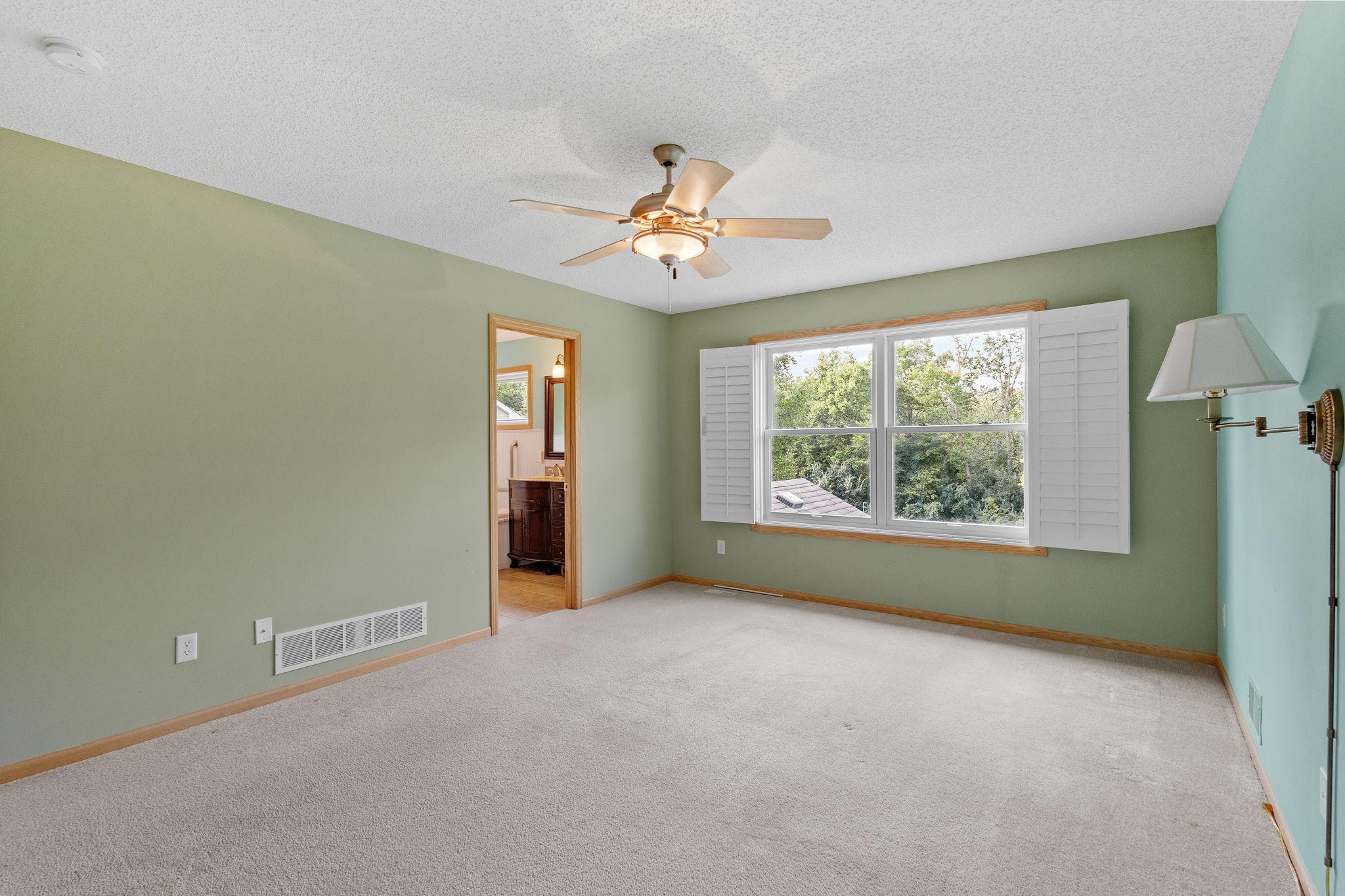 10656 188th Avenue NW