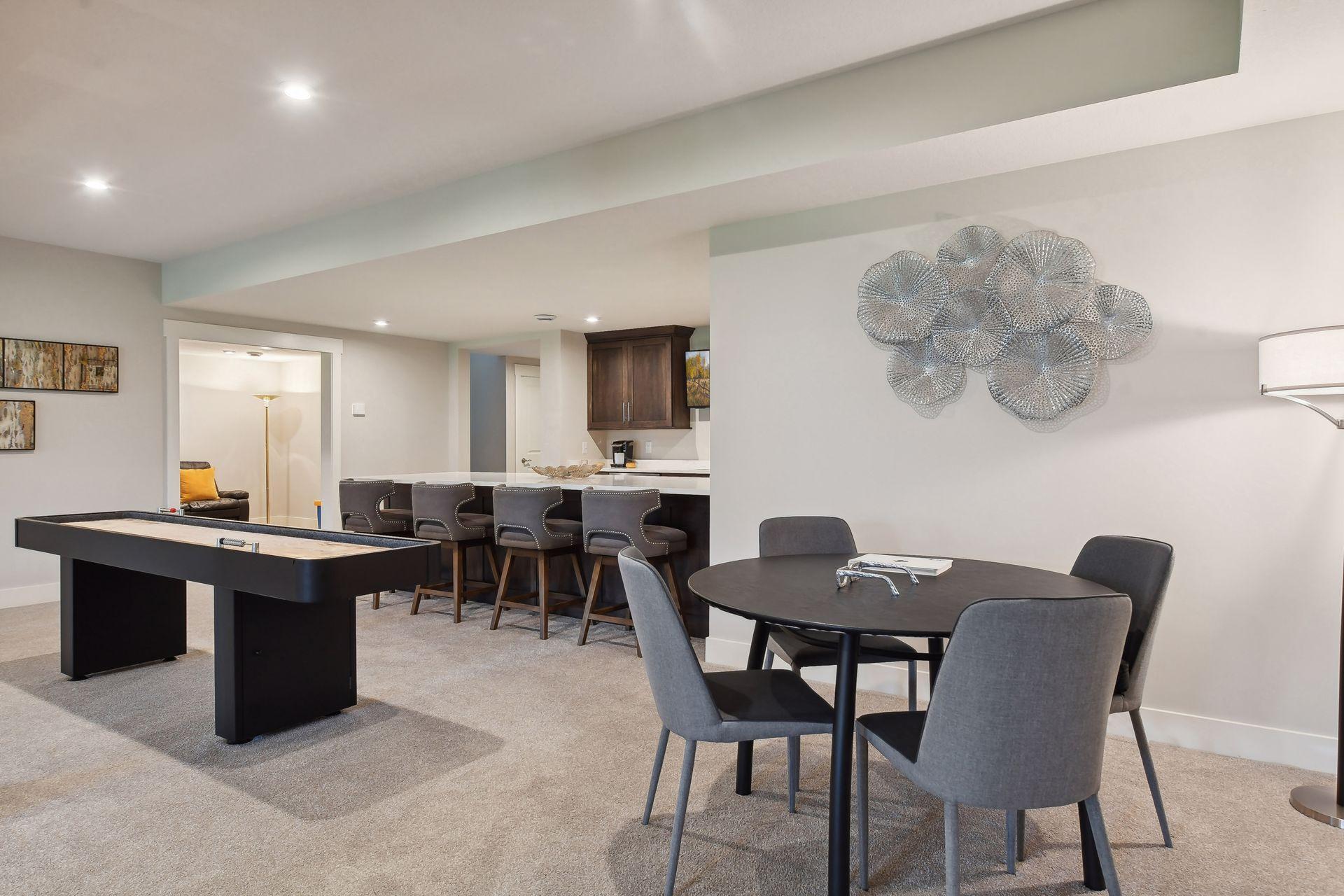 24545 Niblick Alcove